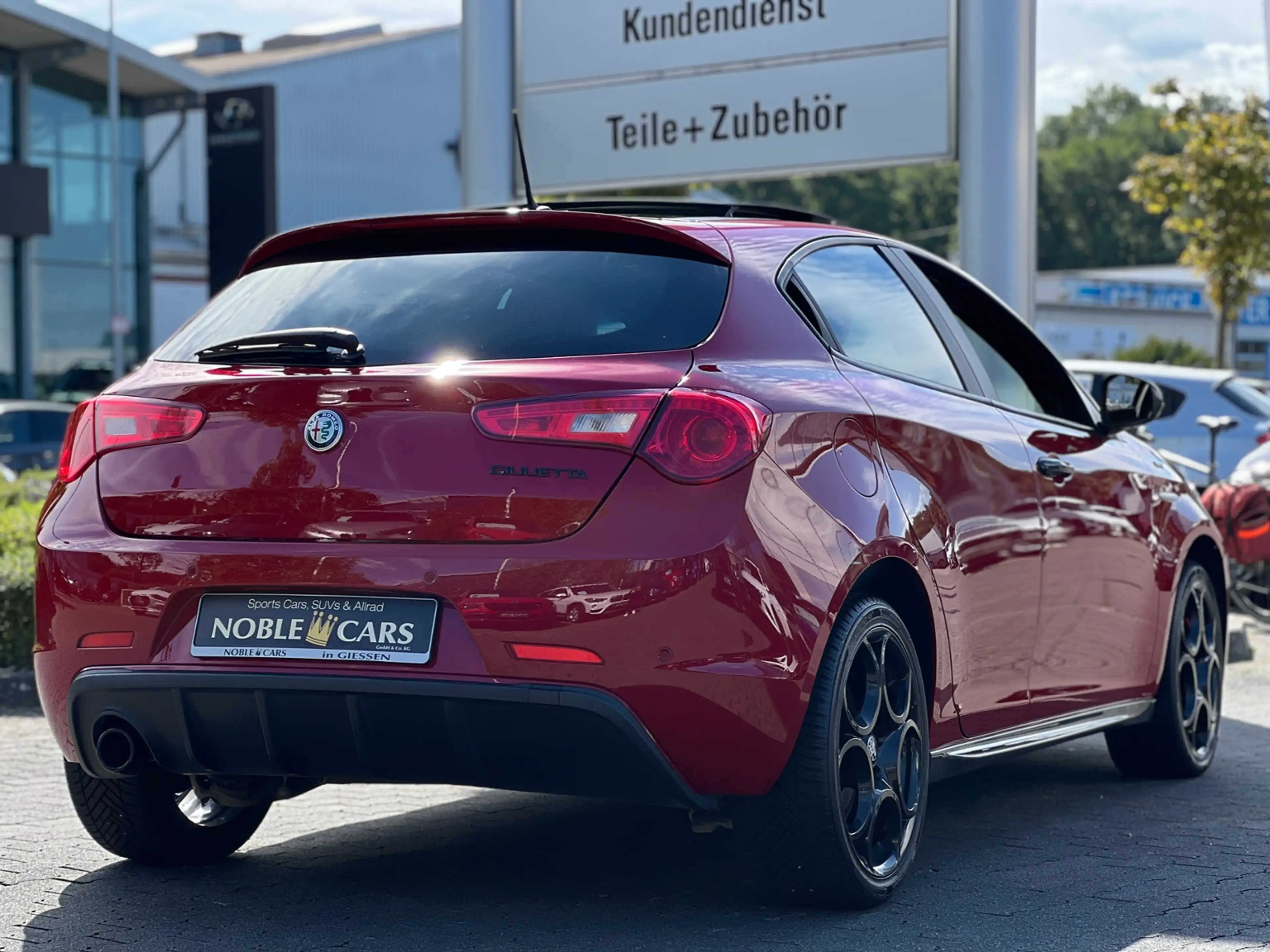 Alfa Romeo Giulietta Sprint PANO KLIMA NAV DAB PDC ALU — photo 7