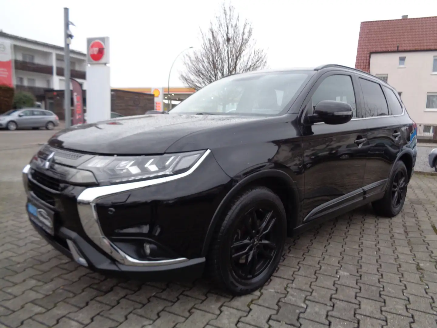 Mitsubishi Outlander Outlander 2.0 2WD CVT Active+*7-Sitzer Schwarz - 1