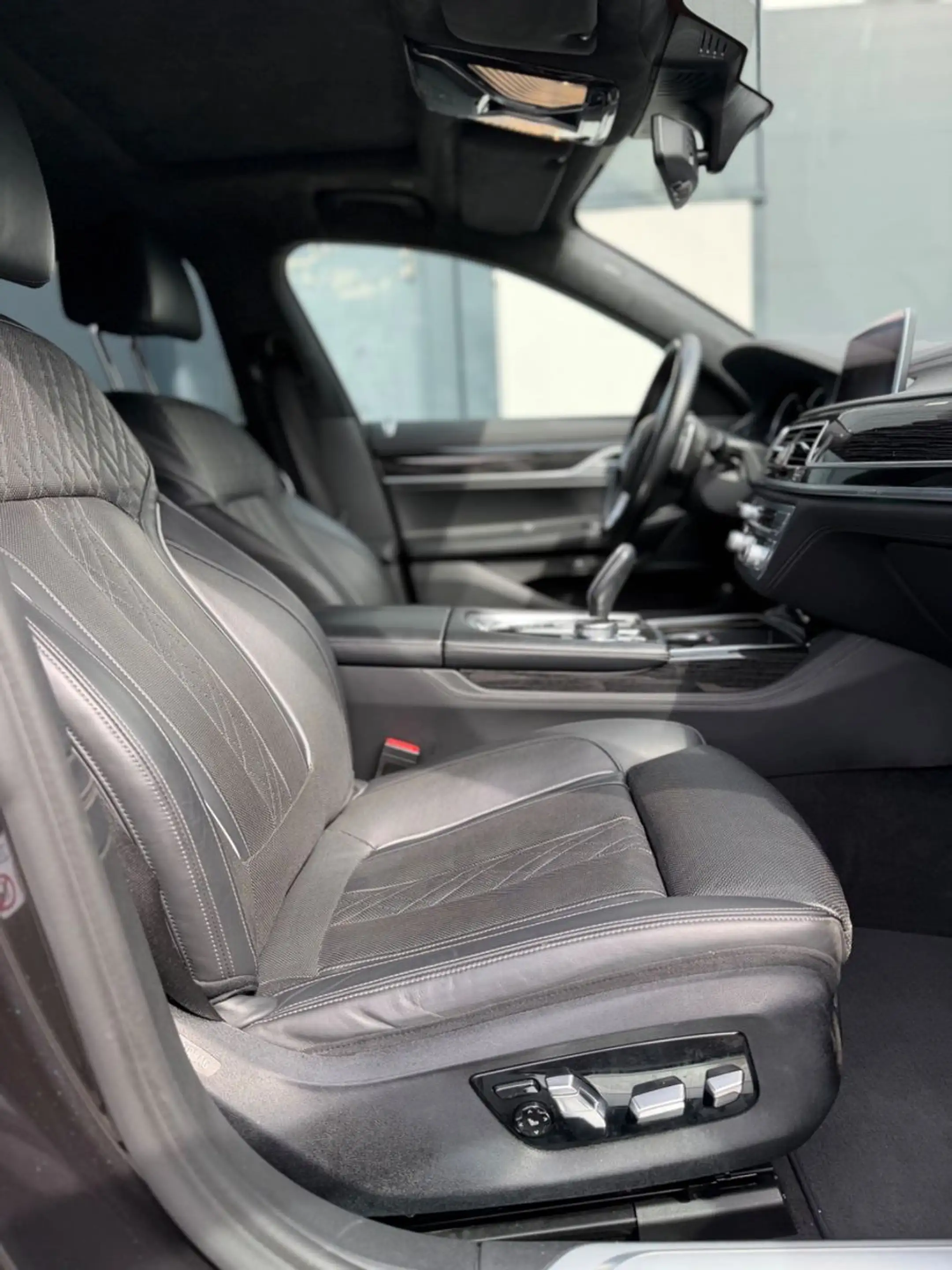 BMW 730 d Luxury Line Shadow*SoftClose*Massage*Busin — photo 12