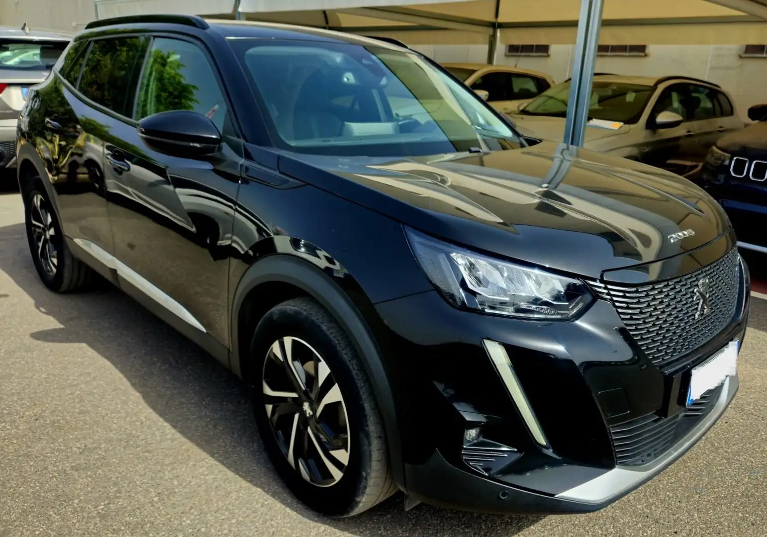 Peugeot 2008 BlueHDi 110 S&S GT Nero - 2