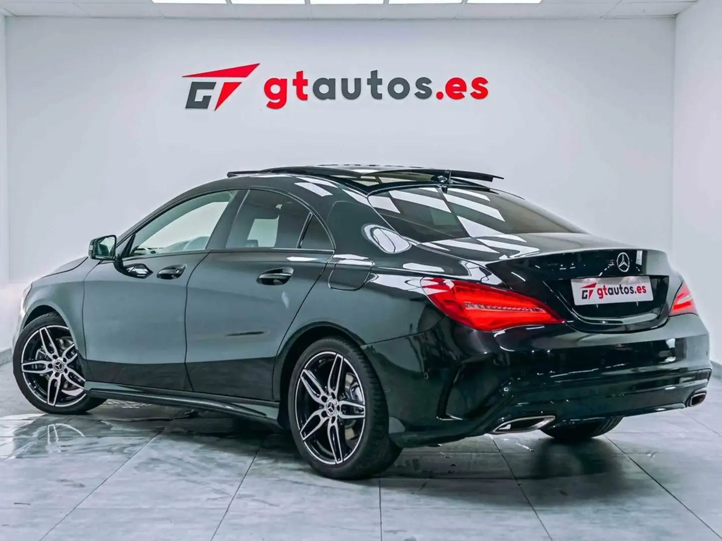 Mercedes-Benz CLA 45 AMG 220d Line 177CV Nero - 2