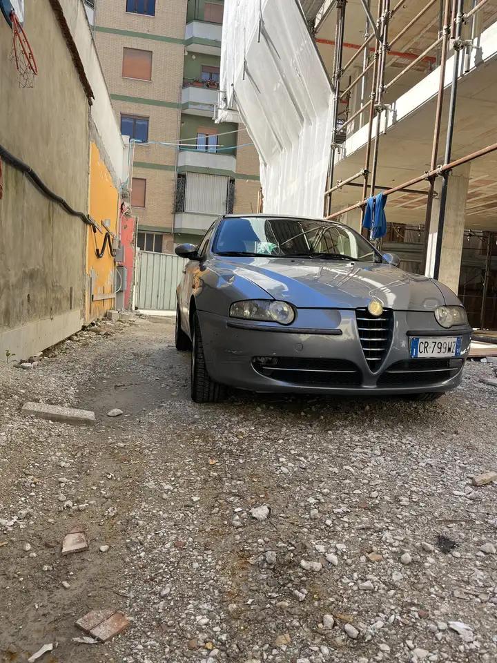 Alfa Romeo 147 1.9, foto 1