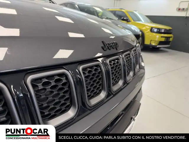 Jeep Compass view 6