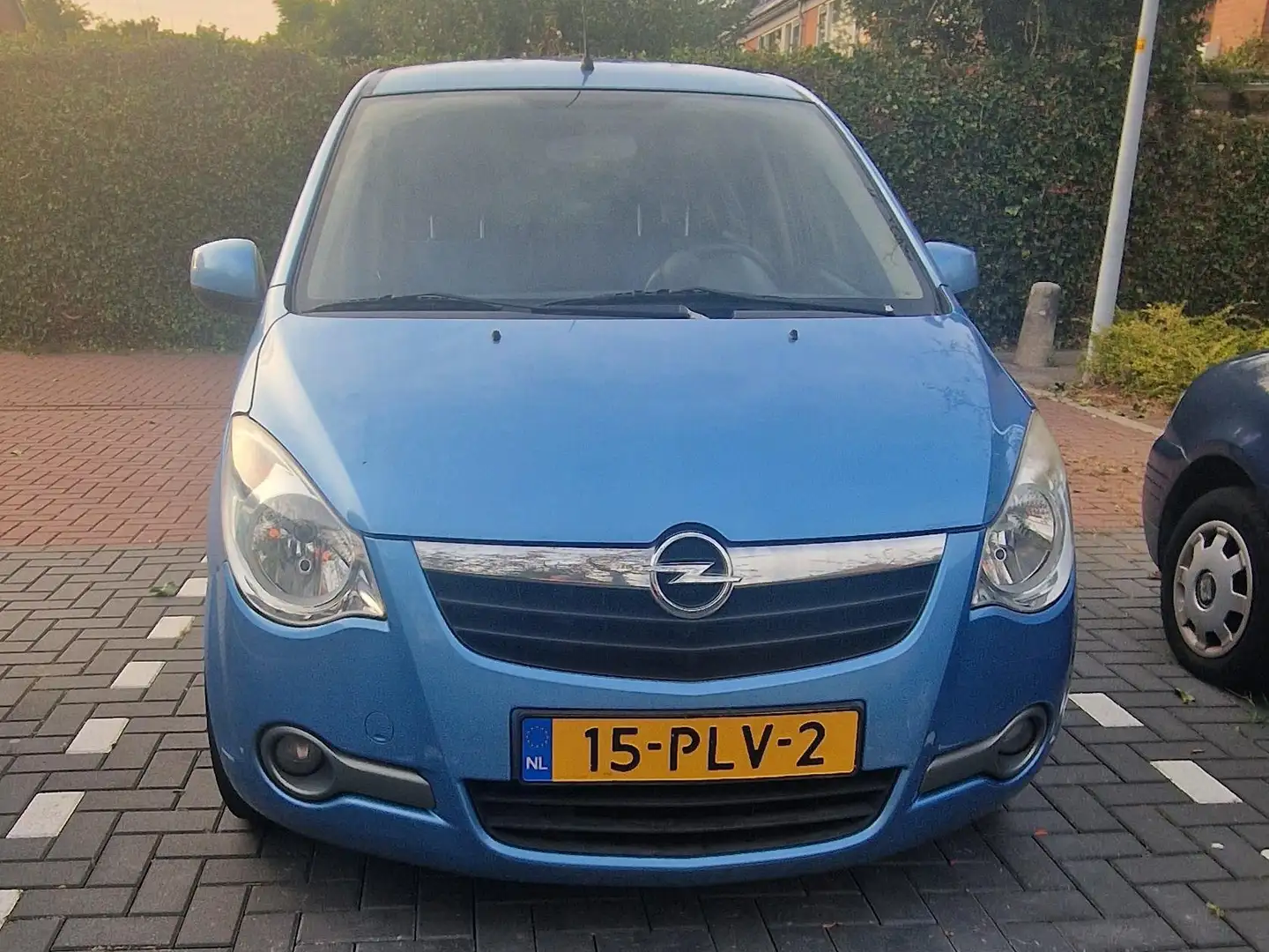 Opel Agila Agila 1.0 Edition Blauw - 1