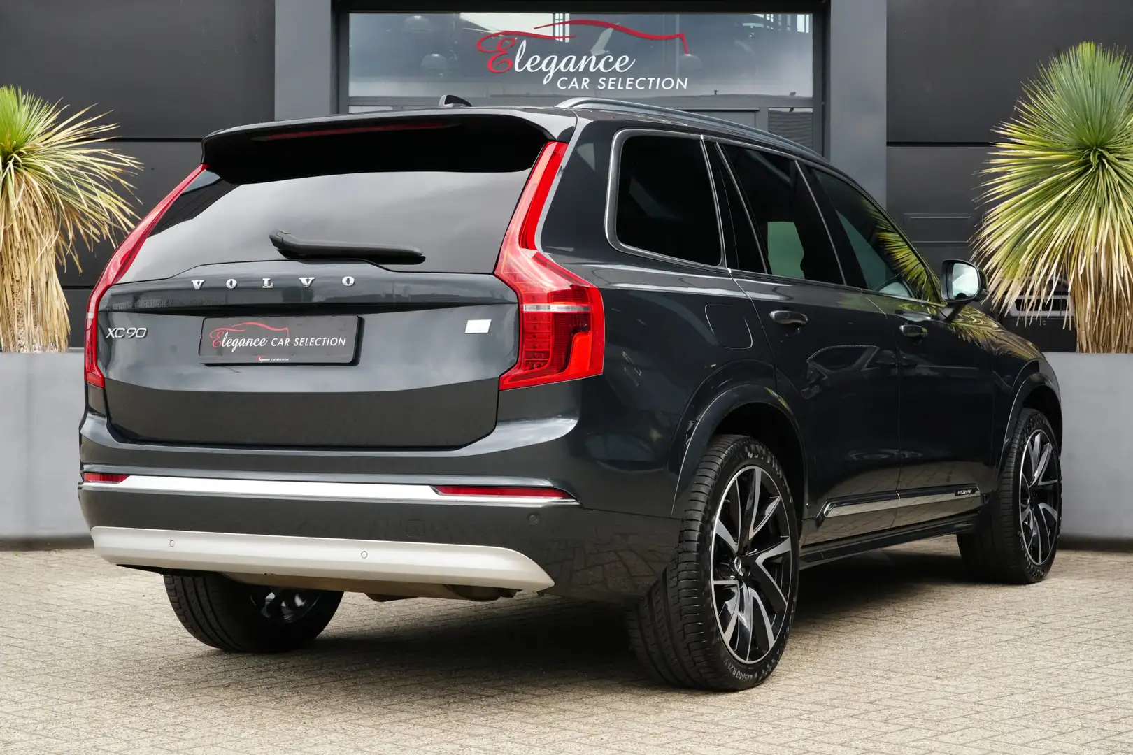 Volvo XC90 2.0 T8 Recharge AWD Inscription 392pk Panoramadak/ Grijs - 2