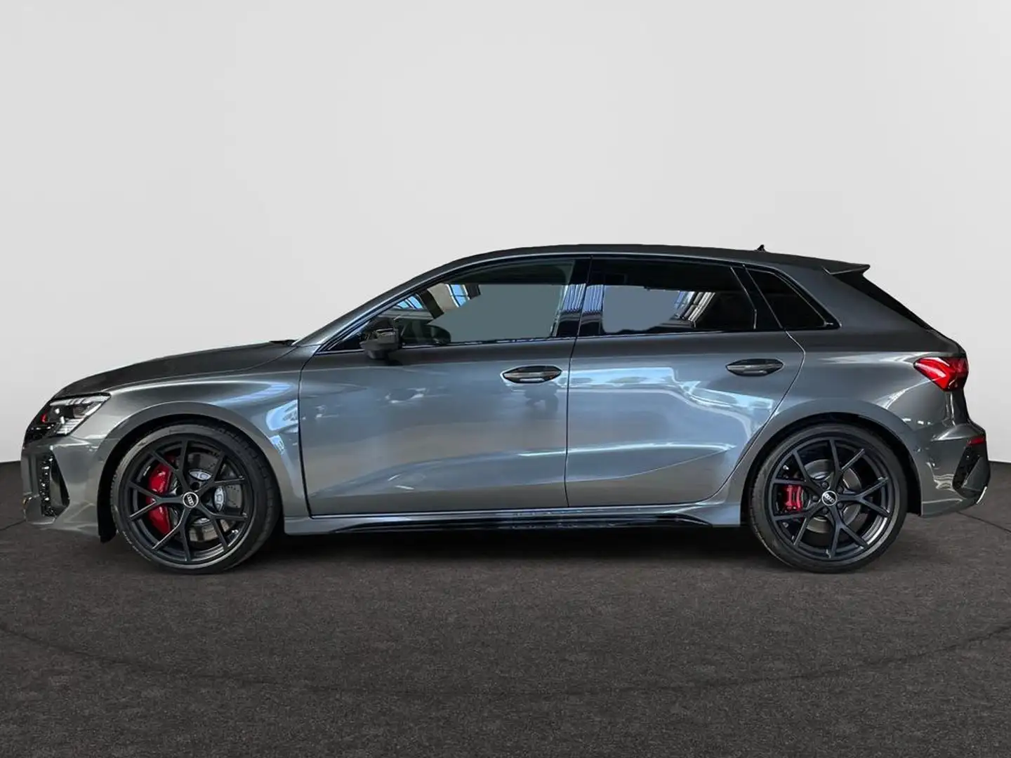 Audi RS3 Sportback Audi RS 3 Sportback 294(400) kW(PK) S tr Grijs - 2