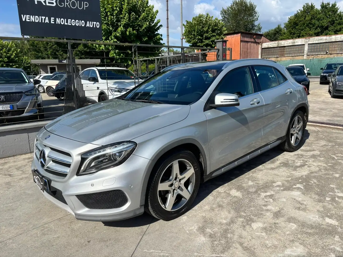 Mercedes-Benz GLA 200 GLA-X156 2014 d (cdi) Premium 4matic auto Argento - 1