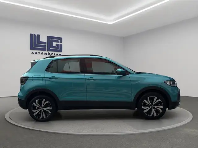 Volkswagen T-Cross view 4