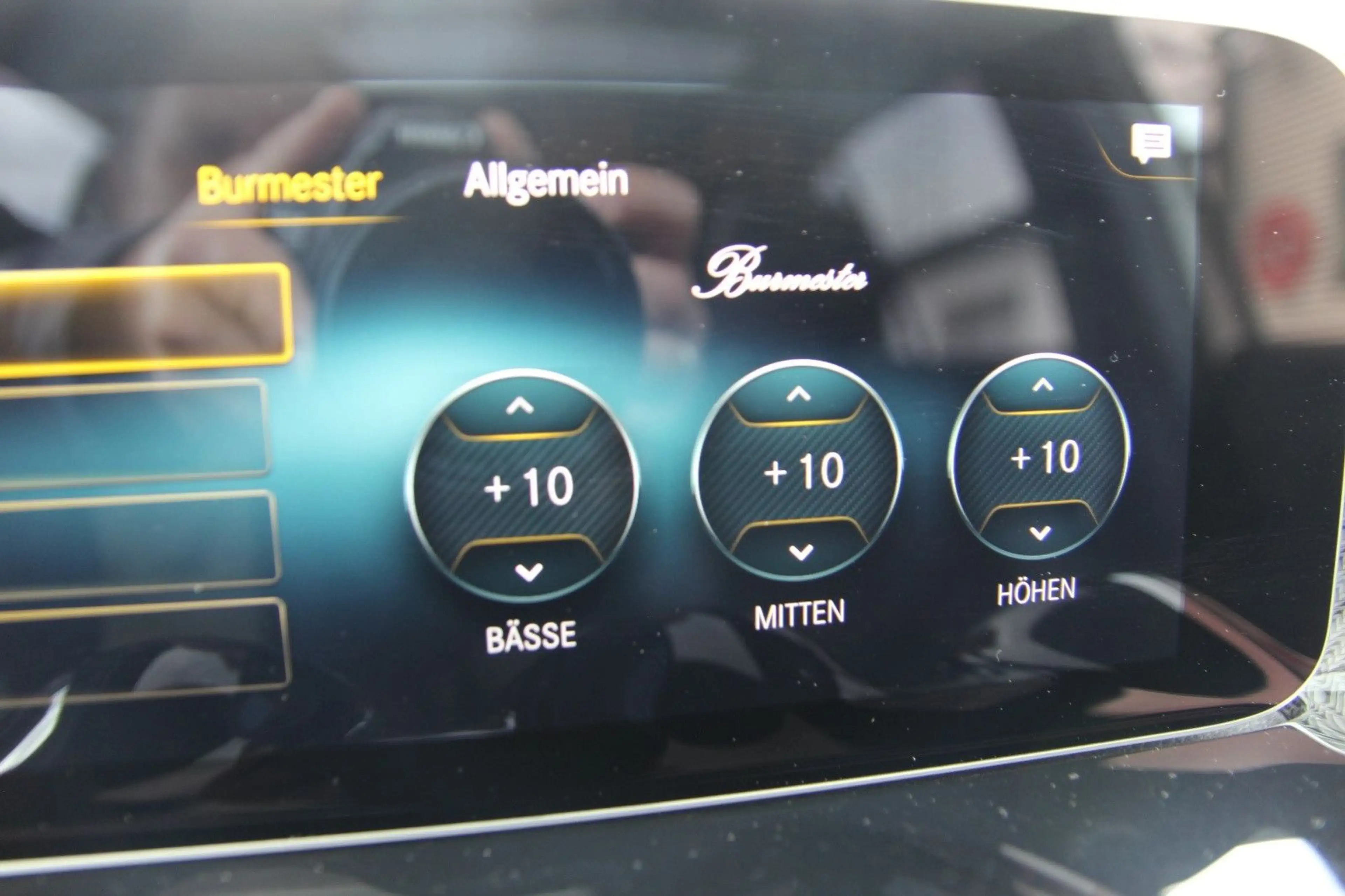 Mercedes-Benz GLB 250 AMG 4Matic/LED/ Burmester/ Panor./ 22tkm — photo 14