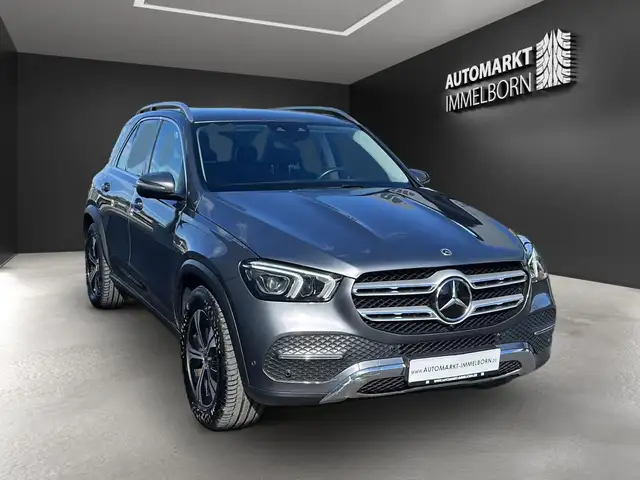 Mercedes-Benz GLE view 3
