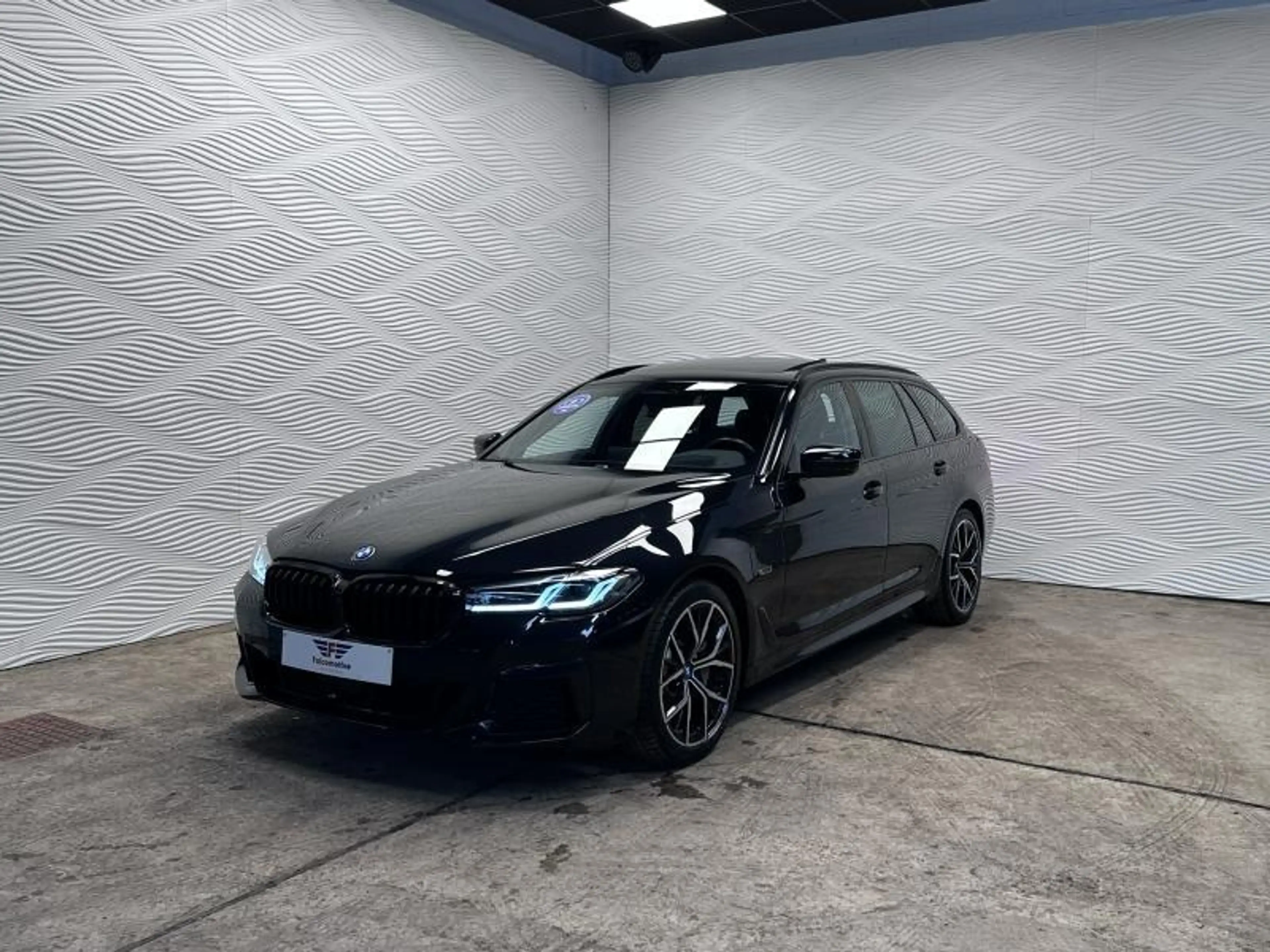 BMW 520 e*PHEV*M-SPORT*TOURING* — photo 3
