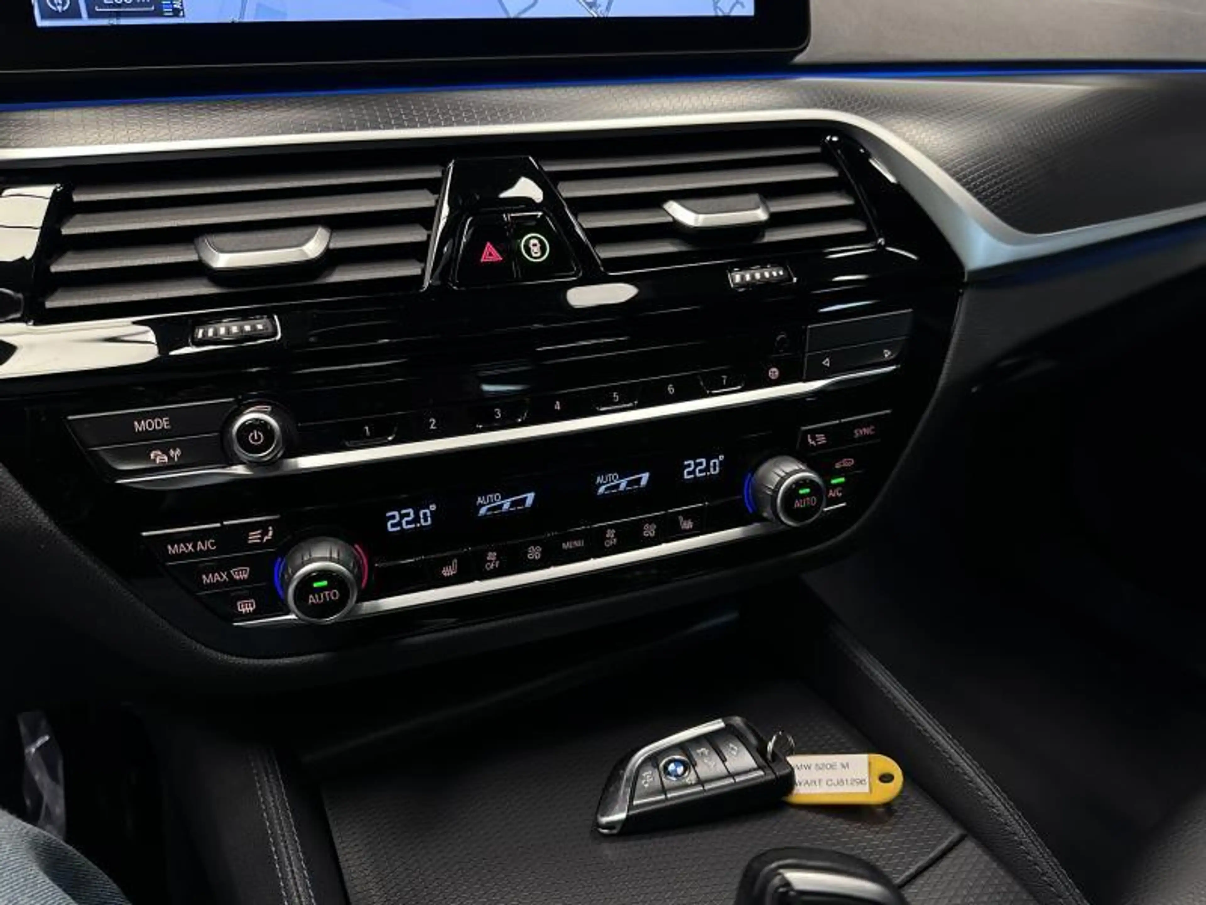 BMW 520 e*PHEV*M-SPORT*TOURING* — photo 34