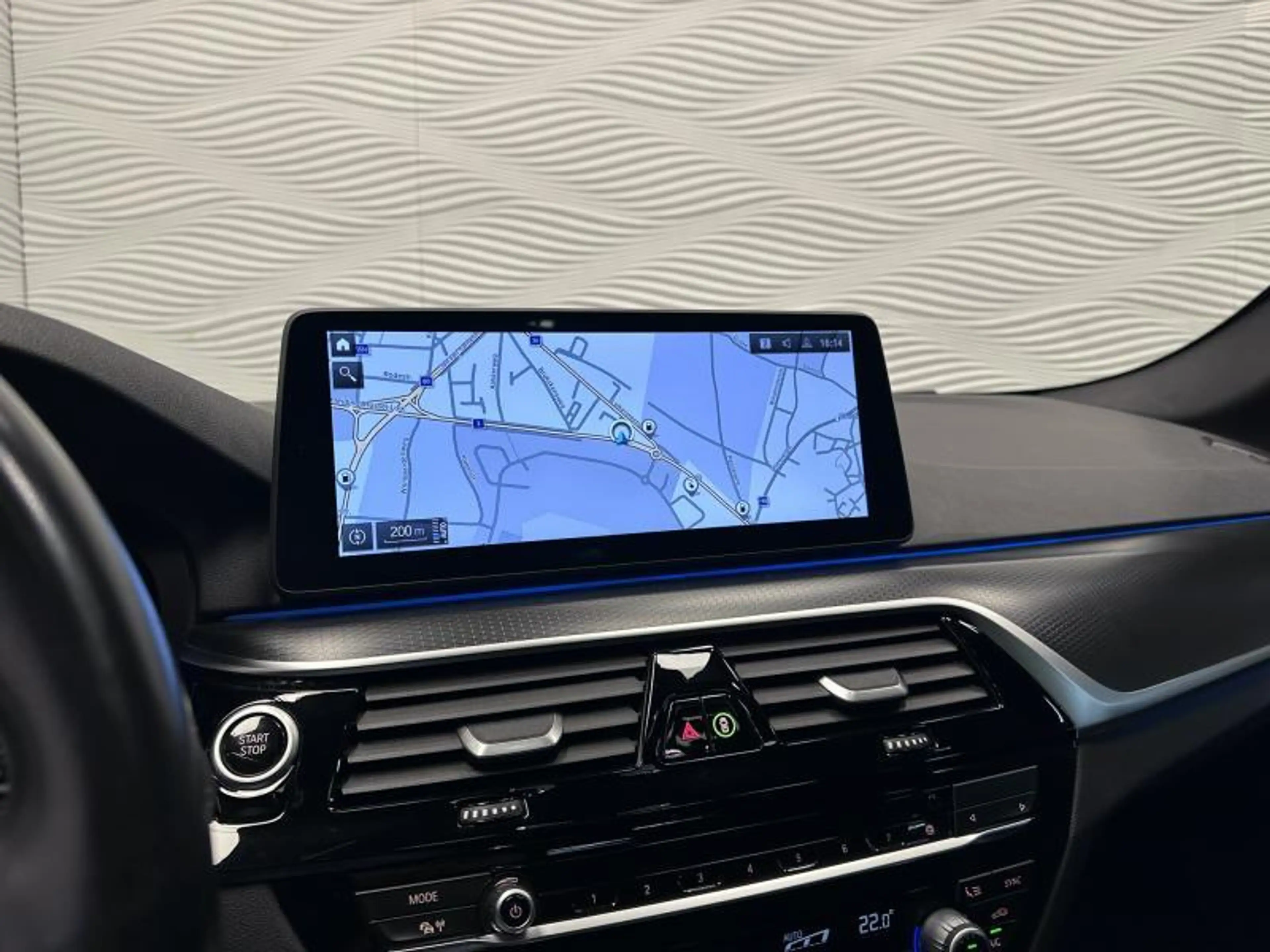 BMW 520 e*PHEV*M-SPORT*TOURING* — photo 35