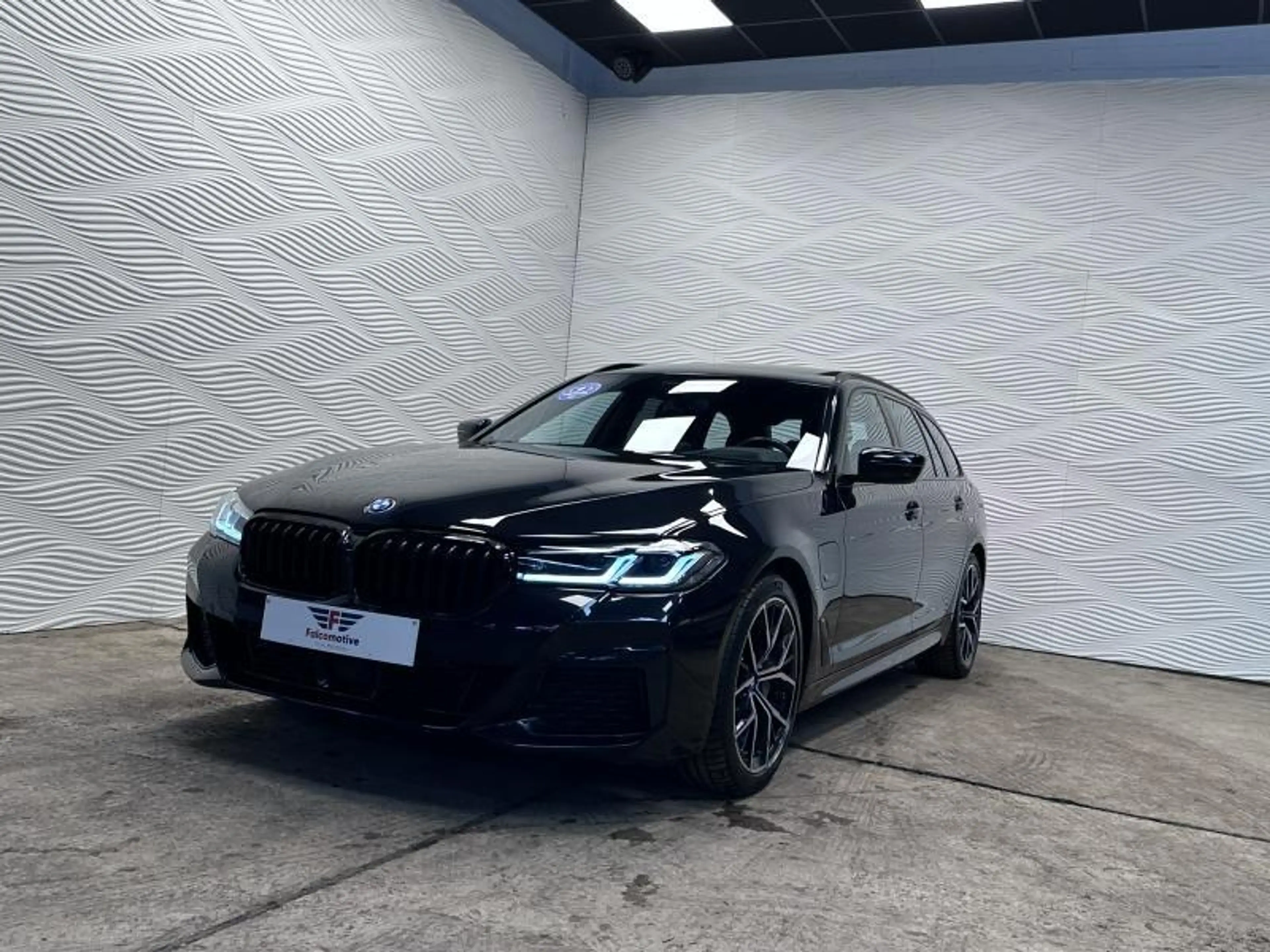 BMW 520 e*PHEV*M-SPORT*TOURING* — photo 4