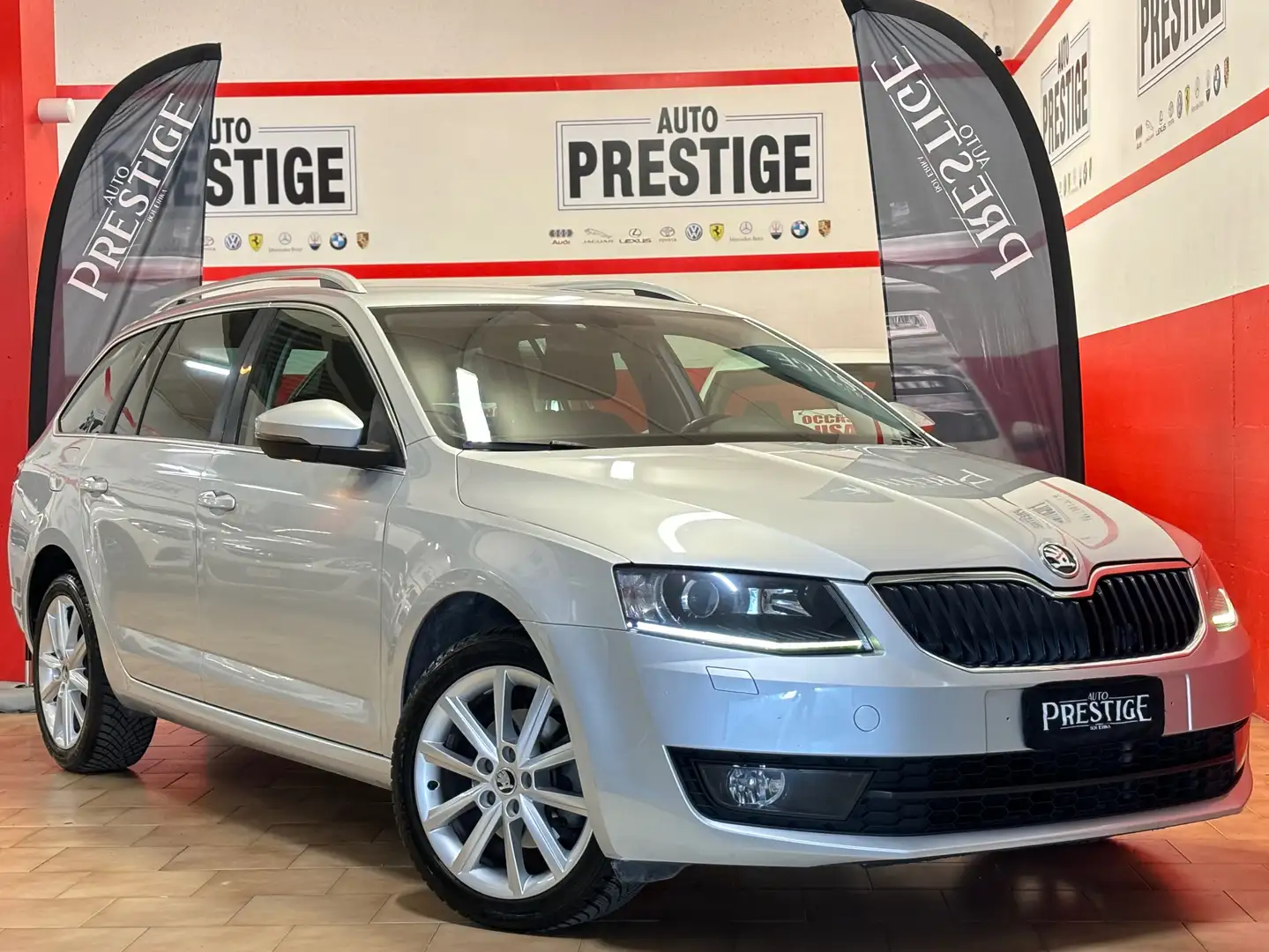 Skoda Octavia Wagon 2.0 tdi Design Edition 150cv Grigio - 1