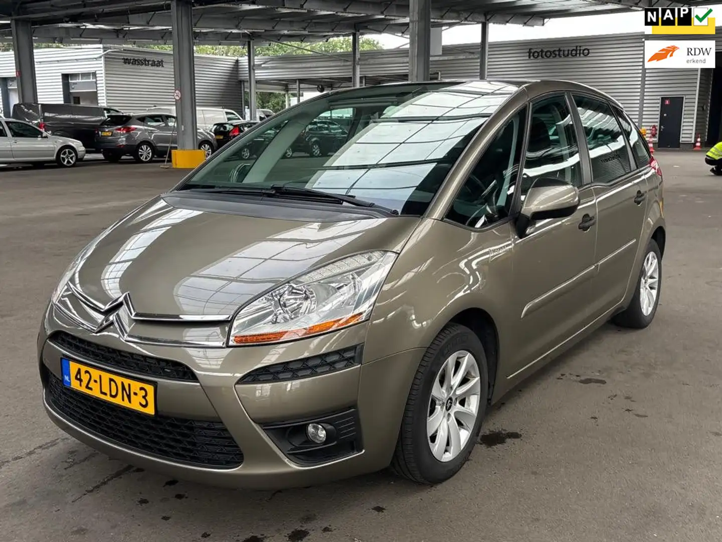 Citroen C4 Picasso 1.6 VTi Image 5p./AIRCO/CRUISE/TREKHAAK Bruin - 1