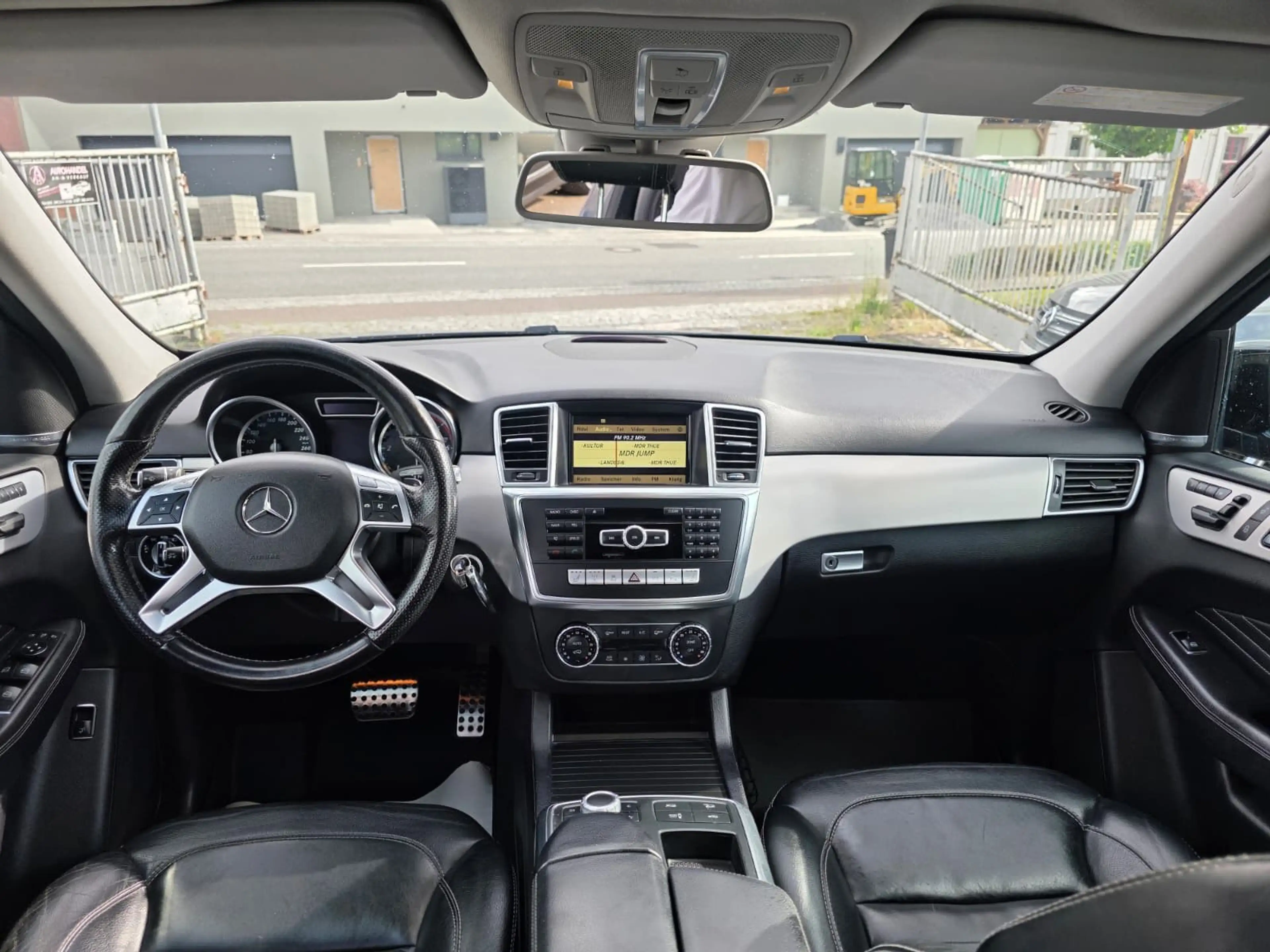 Mercedes-Benz ML 350 CDI BlueTec 4MATIC EURO6 R-KAMERA — photo 14