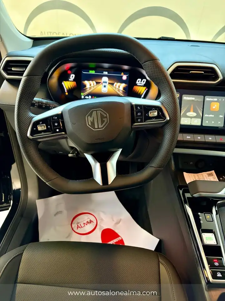 MG ZS 1.5 Hybrid+ Luxury 13