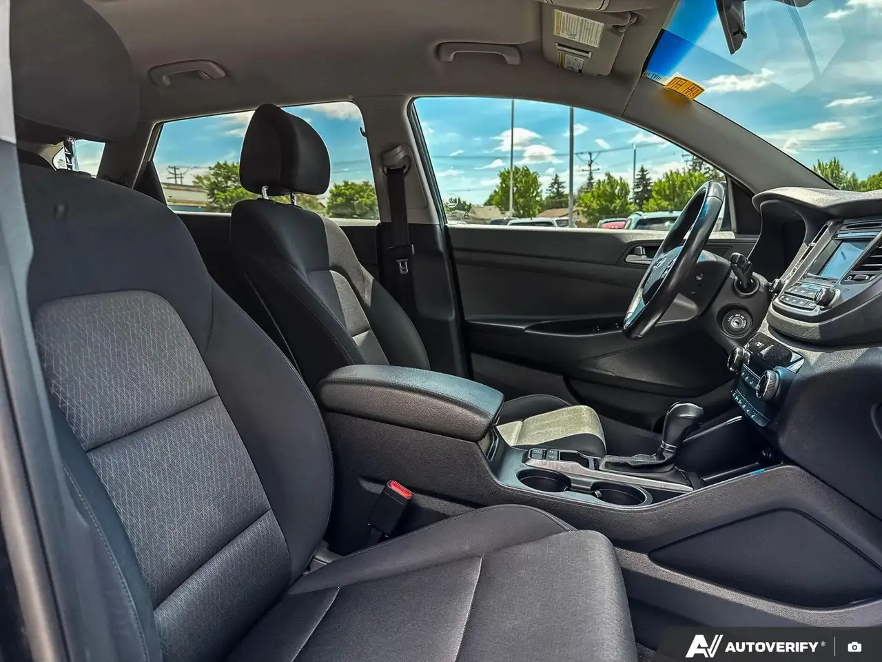 Hyundai TUCSON снимка Hyundai TUCSON