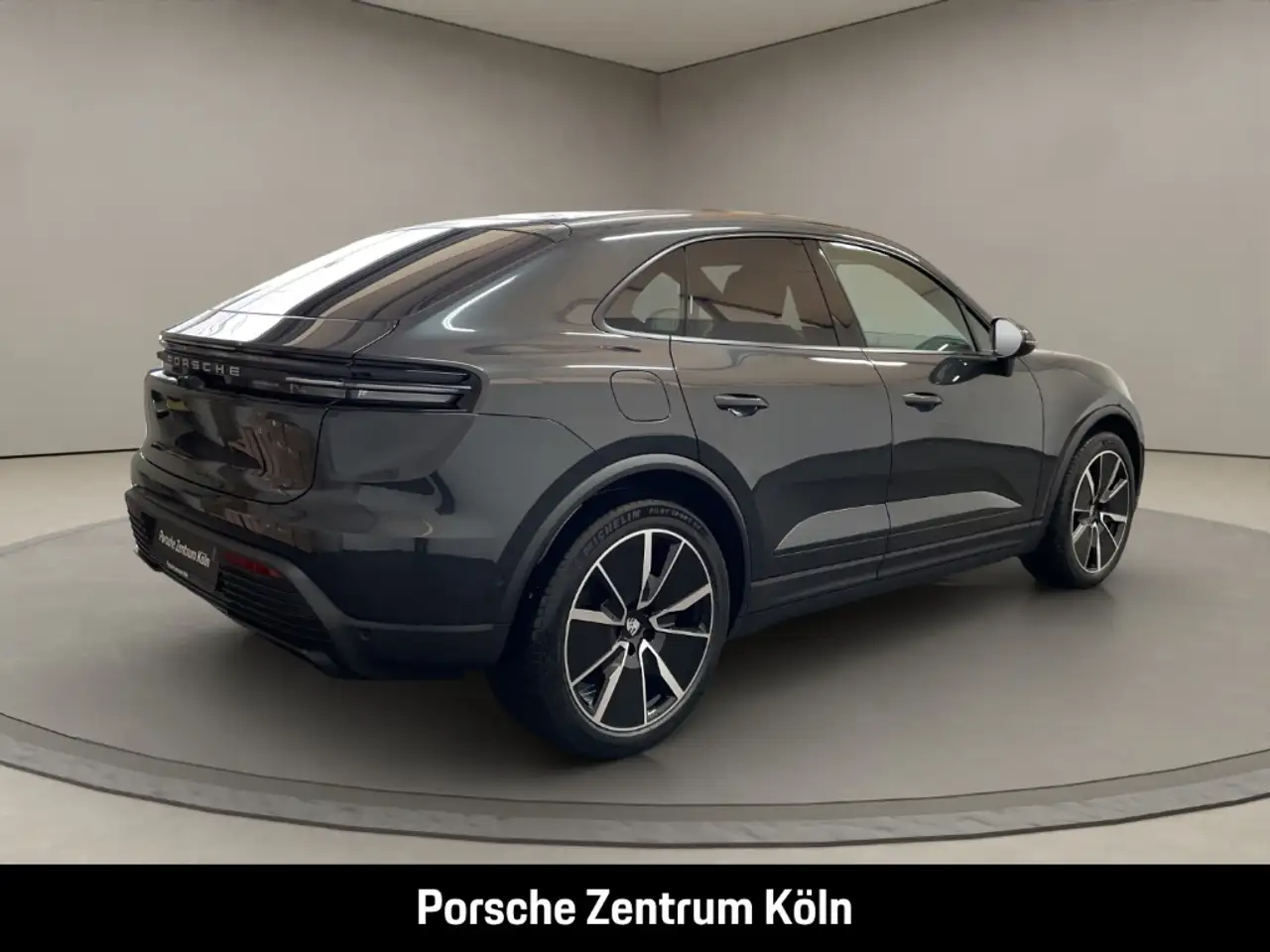 Porsche Macan BOSE Luftfederung 21-Zoll Rückfahrkamera 5