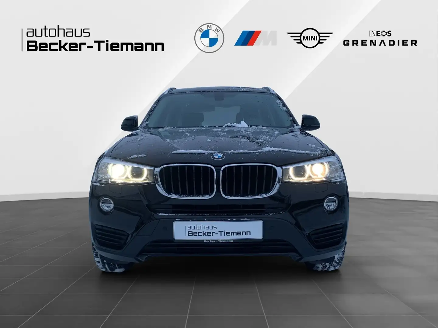 BMW X3 xDrive20i 1. HAND*NAVI*AHK*XENON*PDC*SHZ* Noir - 2