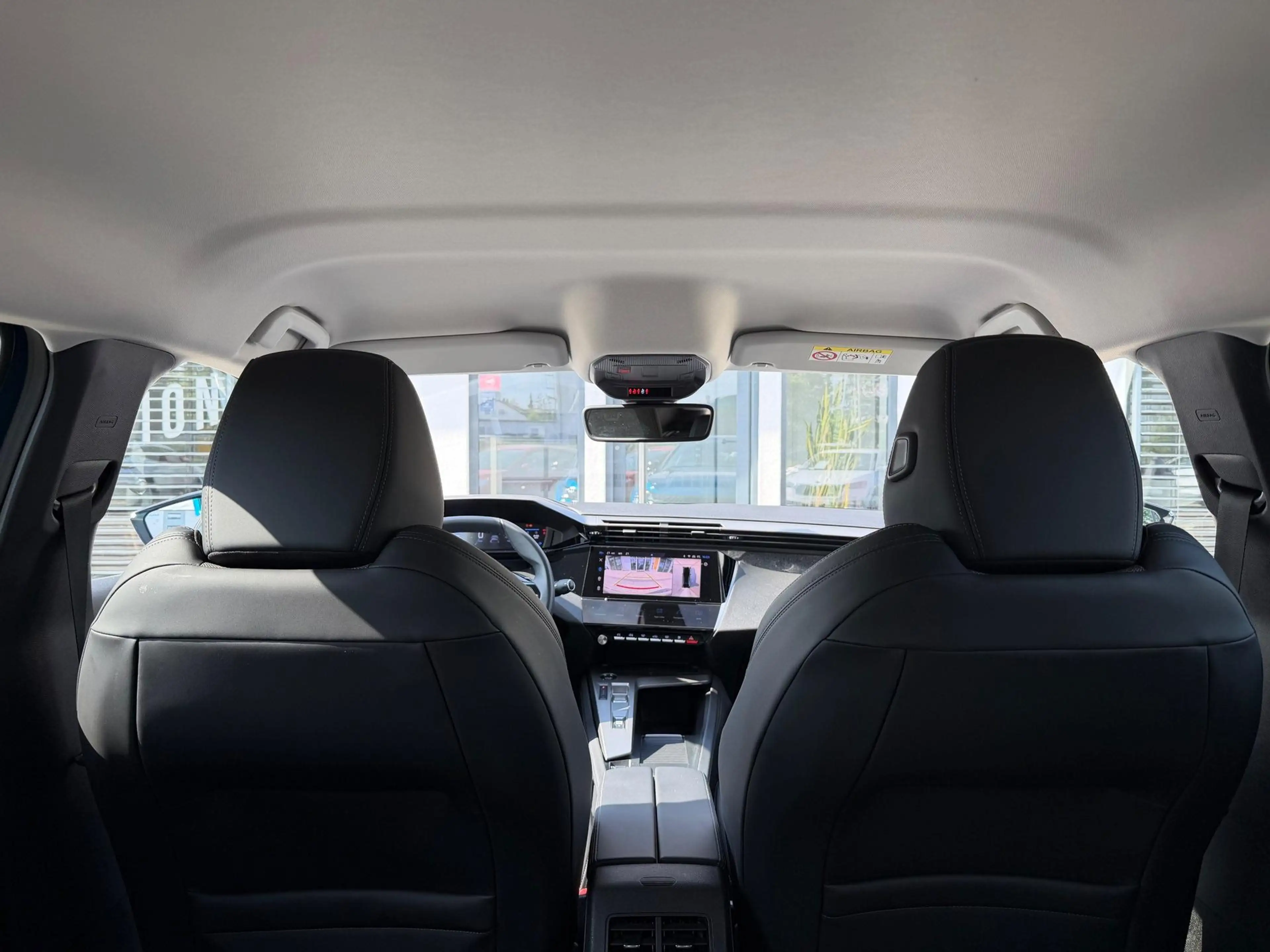 Peugeot 408 1.2 Puretech 130 Allure Pack 96 kW (131 PS), Au... — photo 11