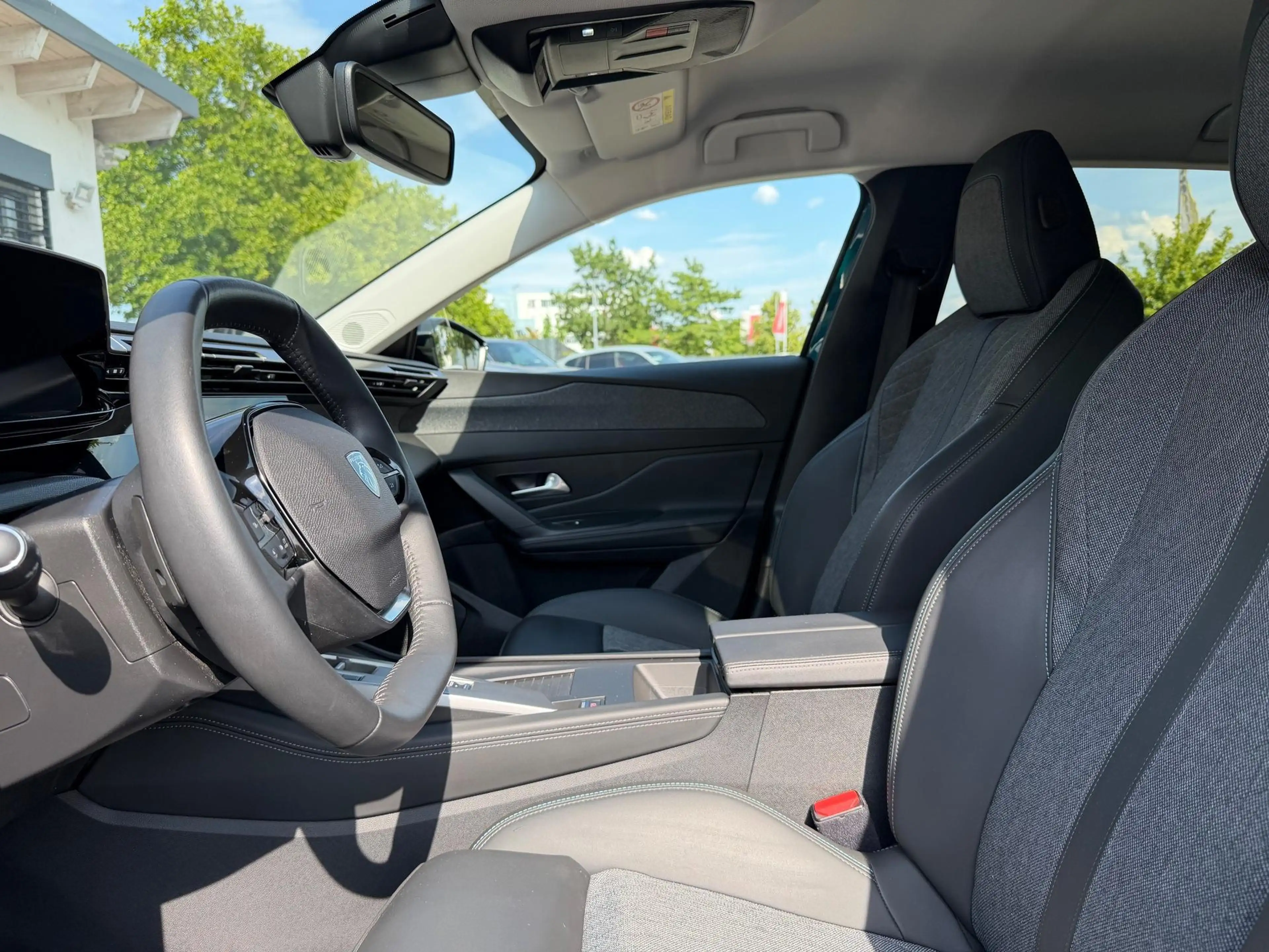 Peugeot 408 1.2 Puretech 130 Allure Pack 96 kW (131 PS), Au... — photo 4