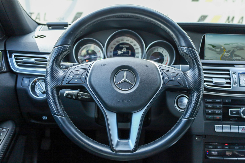Mercedes-Benz E 400 — photo 13