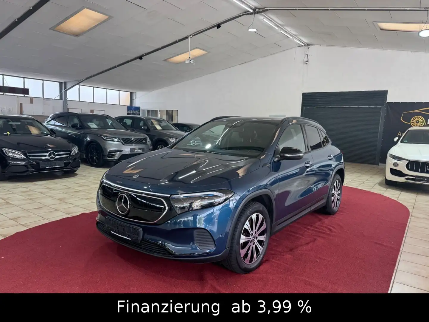 Mercedes-Benz EQA 250 Blauw - 1