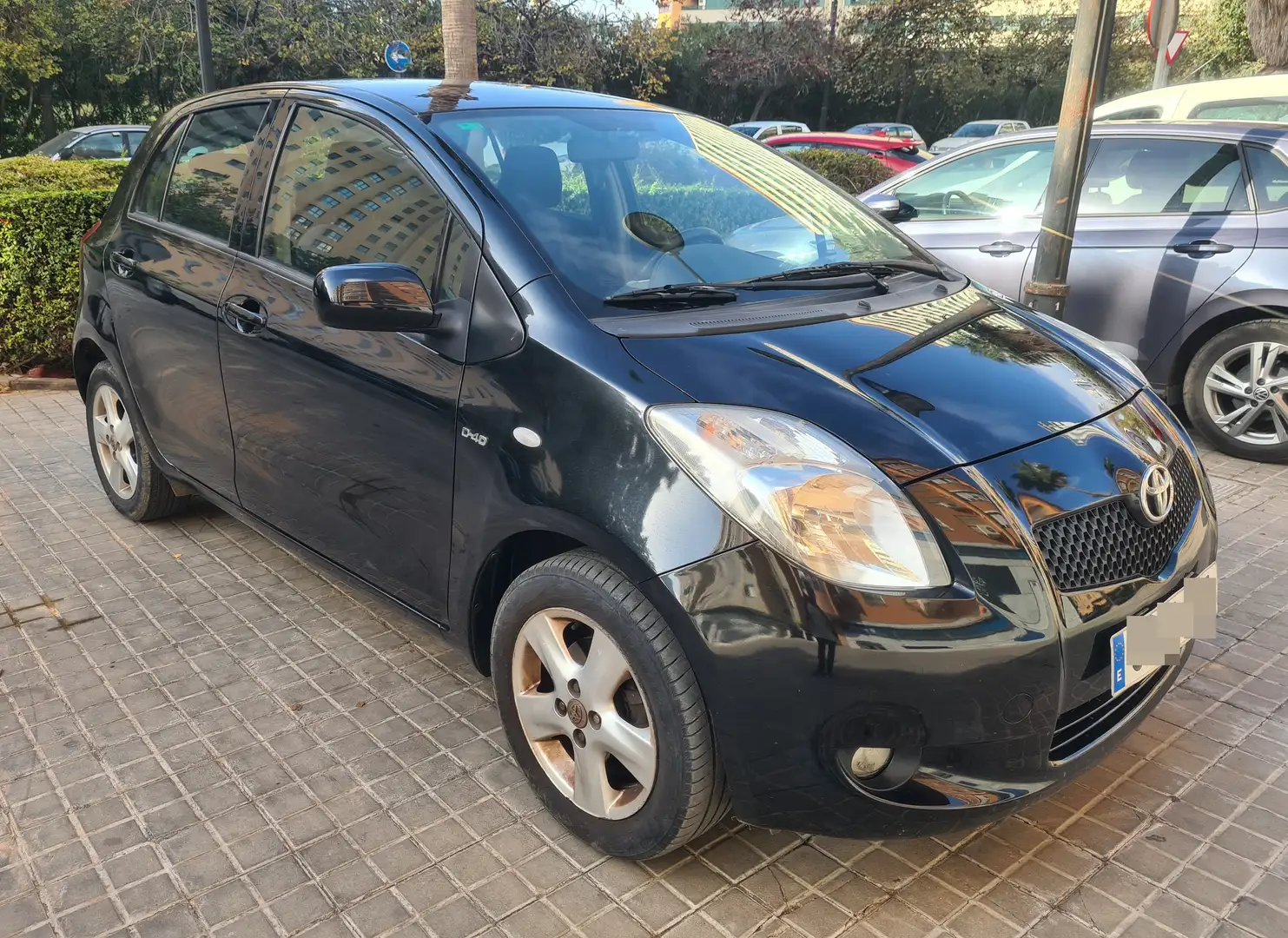 Toyota Yaris Yaris 1.4D-4D Active Active Negro - 2