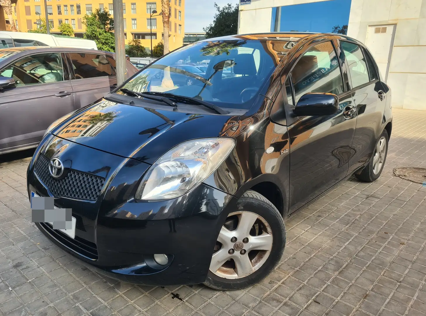 Toyota Yaris Yaris 1.4D-4D Active Active Negro - 1