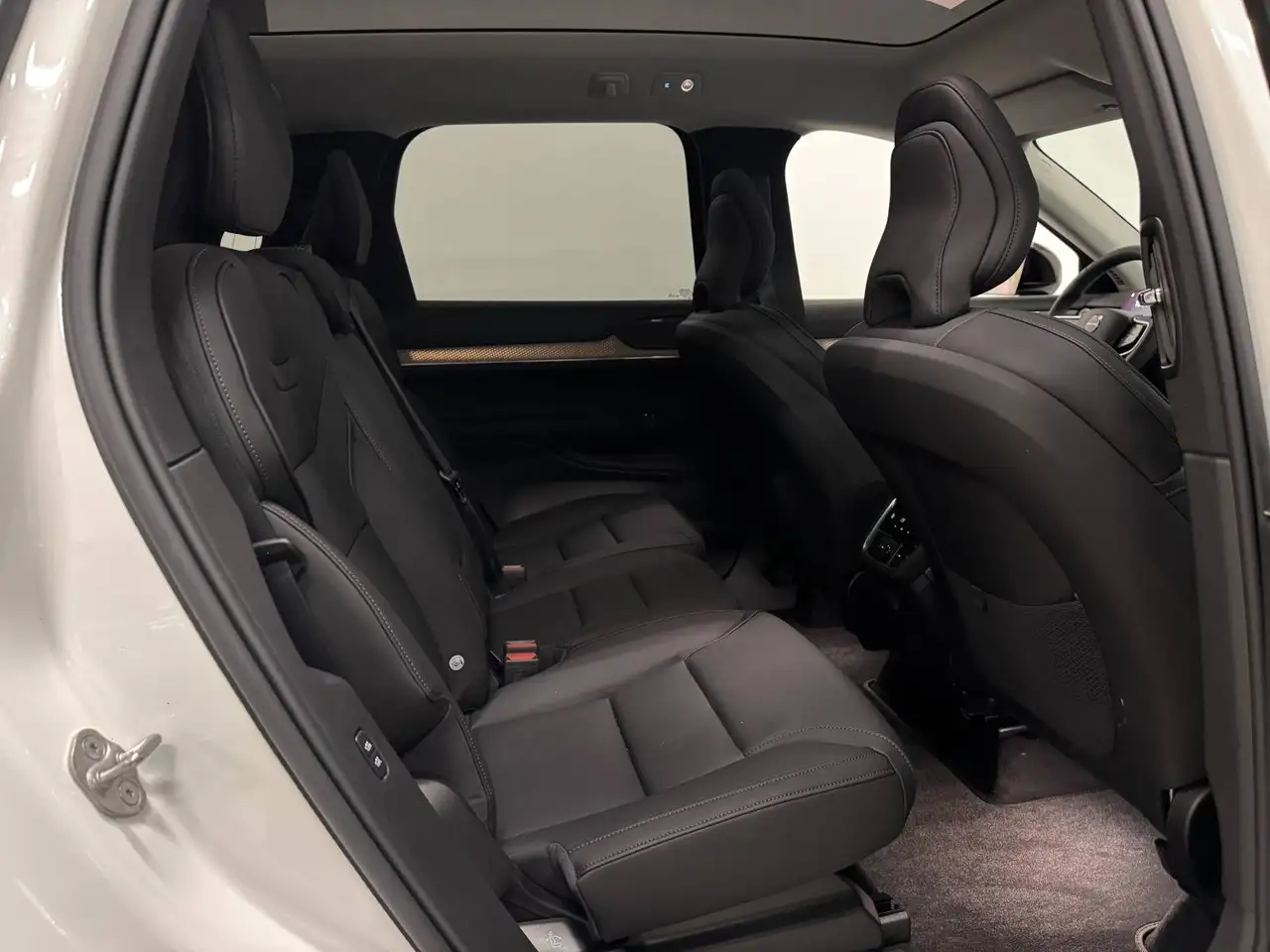 Volvo EX90 Ultra Performance actieradius 500km, миниатюра 17