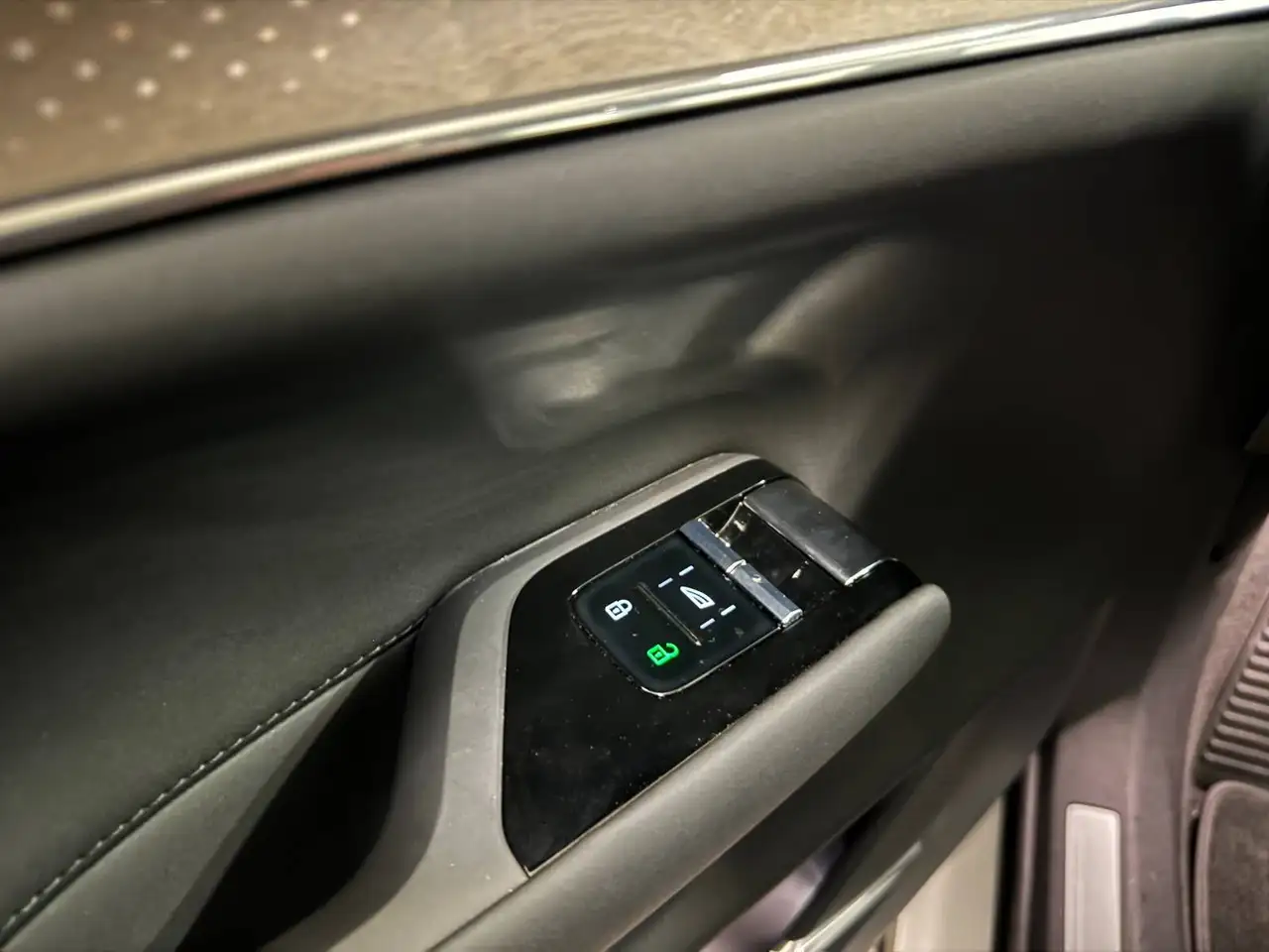 Volvo EX90 Ultra Performance actieradius 500km, миниатюра 8
