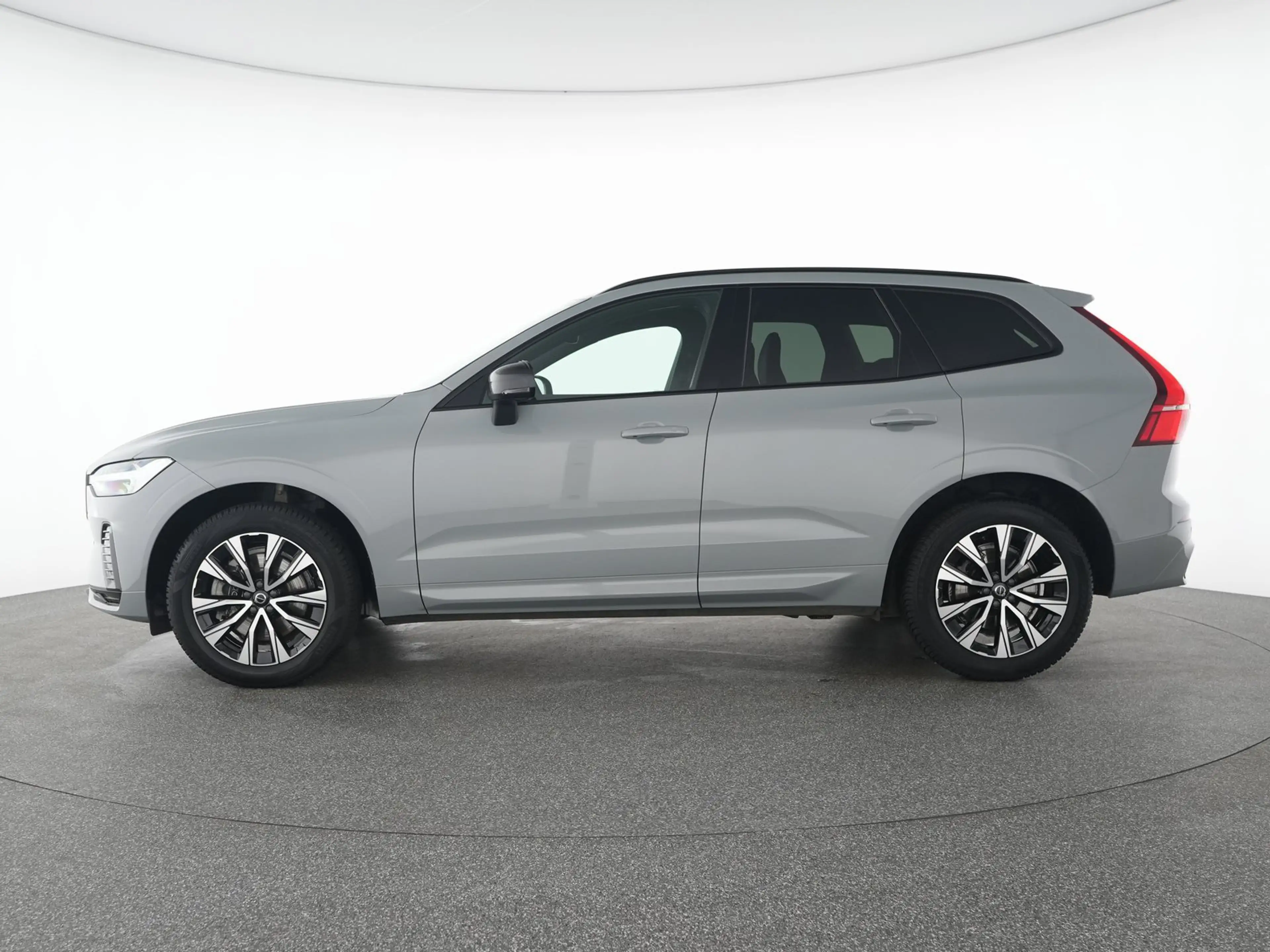 Volvo XC60 B4 AWD Plus Dark AHK*ALLWETTER*LED — photo 11
