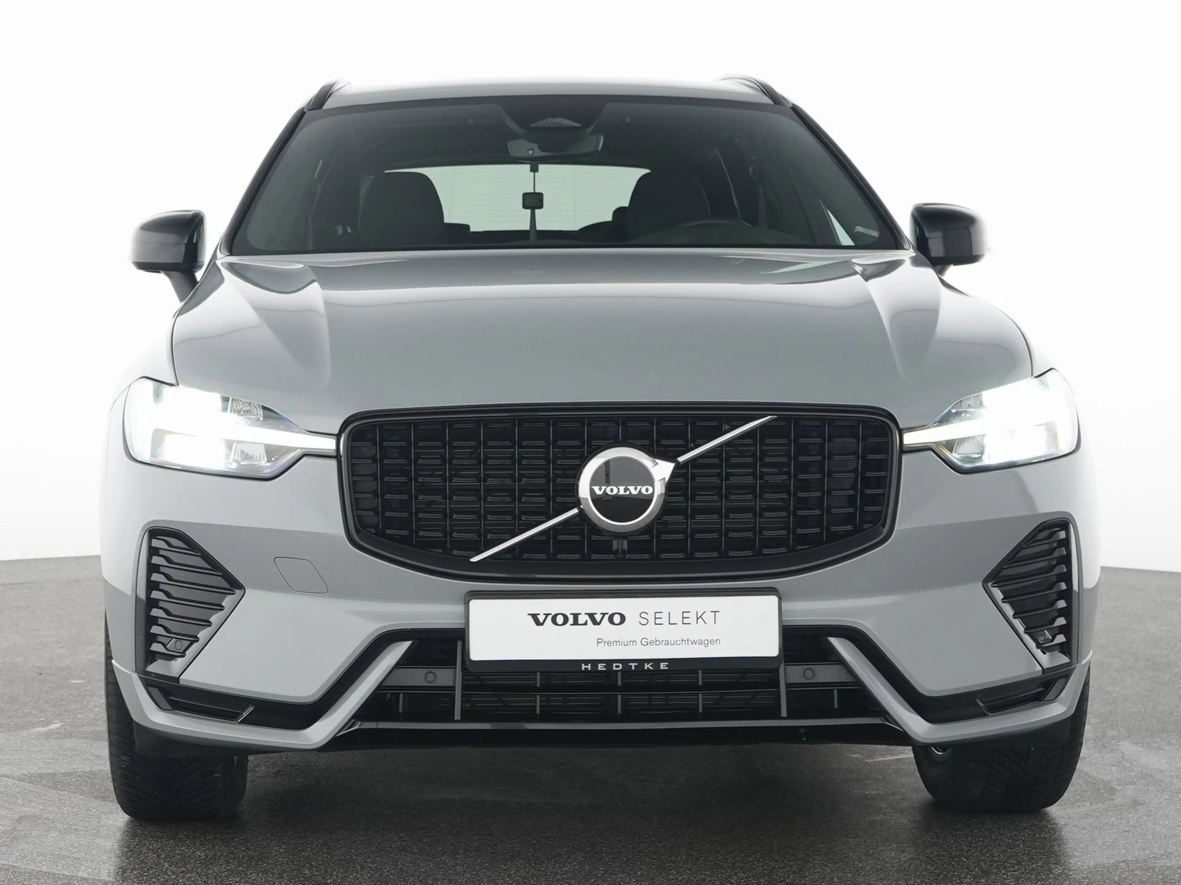 Volvo XC60 B4 AWD Plus Dark AHK*ALLWETTER*LED — photo 15