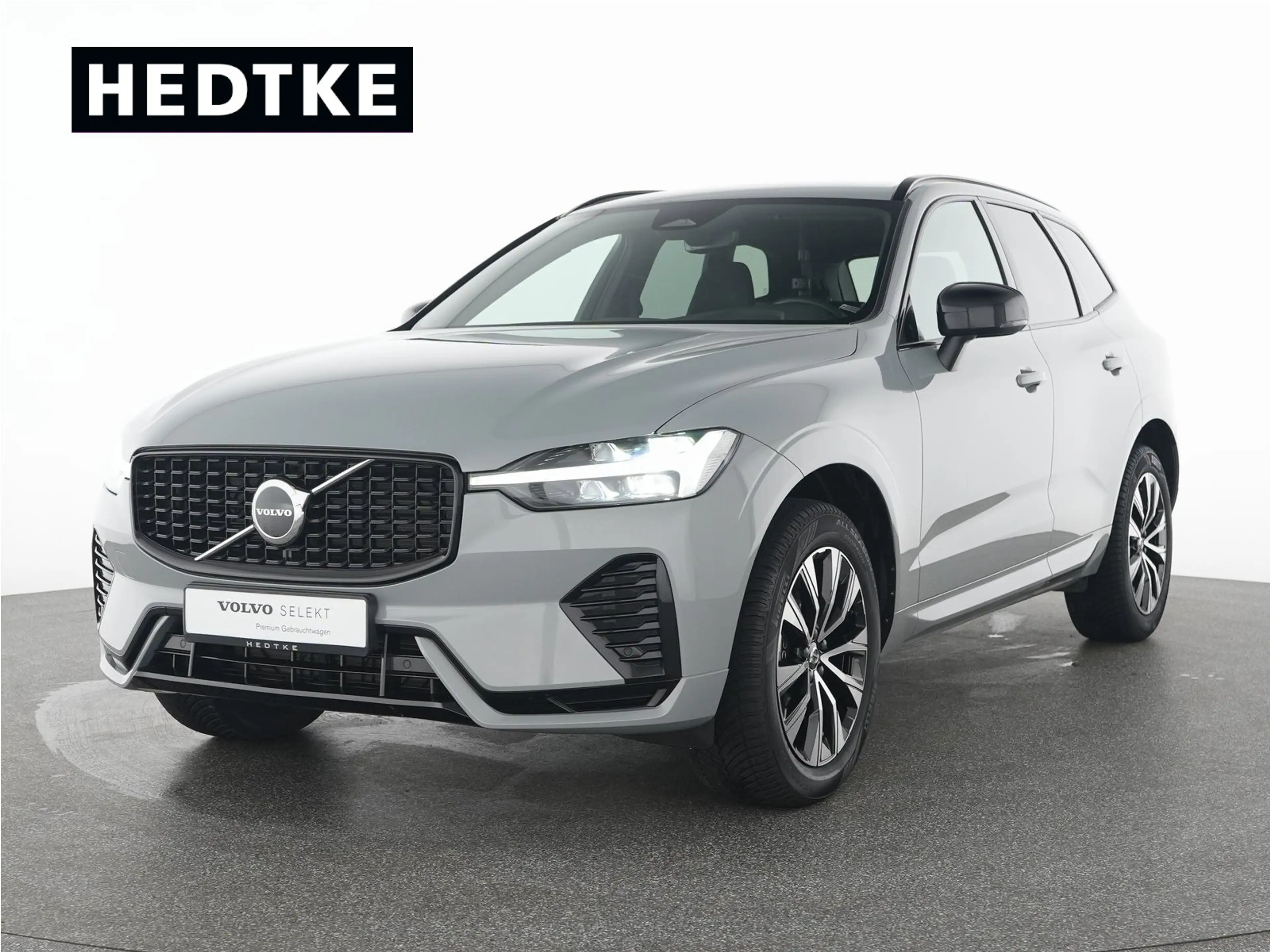 Volvo XC60 B4 AWD Plus Dark AHK*ALLWETTER*LED