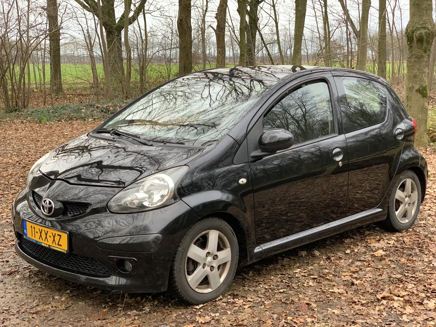 Toyota Aygo Black - 2