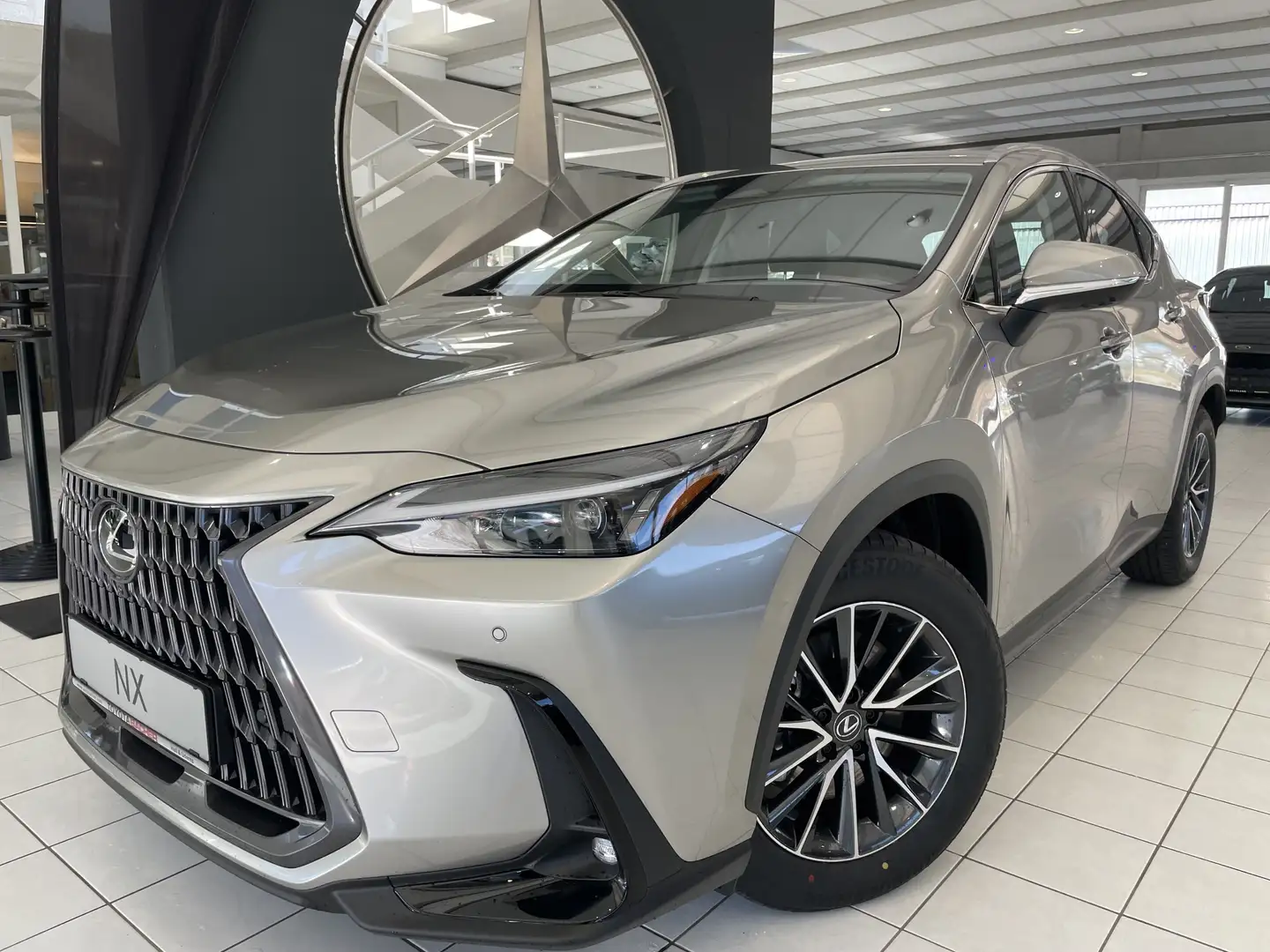 Lexus NX 450h+ NX 450 h+ E-Four Szürke - 2