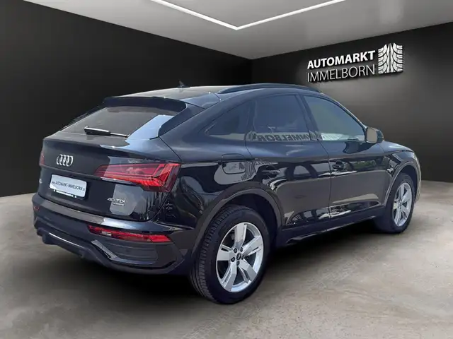 Audi Q5 view 6