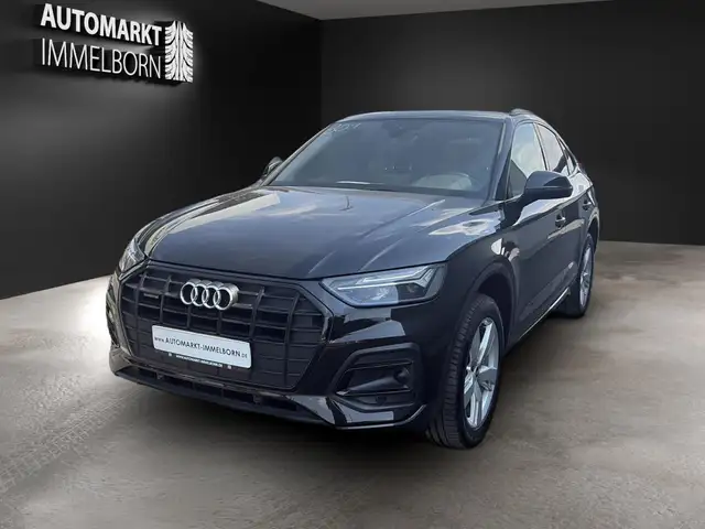 Audi Q5 view 3
