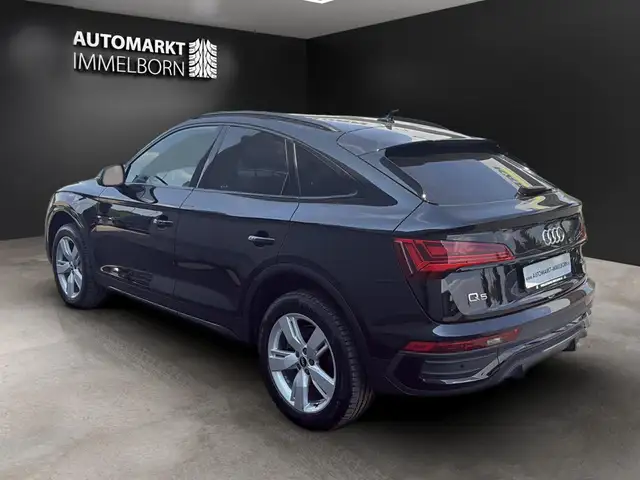 Audi Q5 view 5