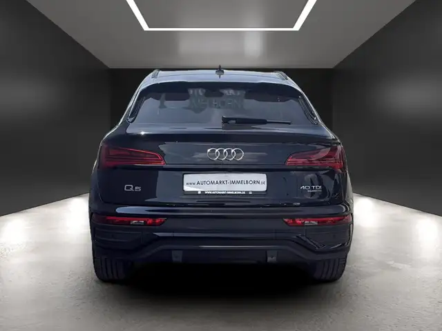 Audi Q5 view 9