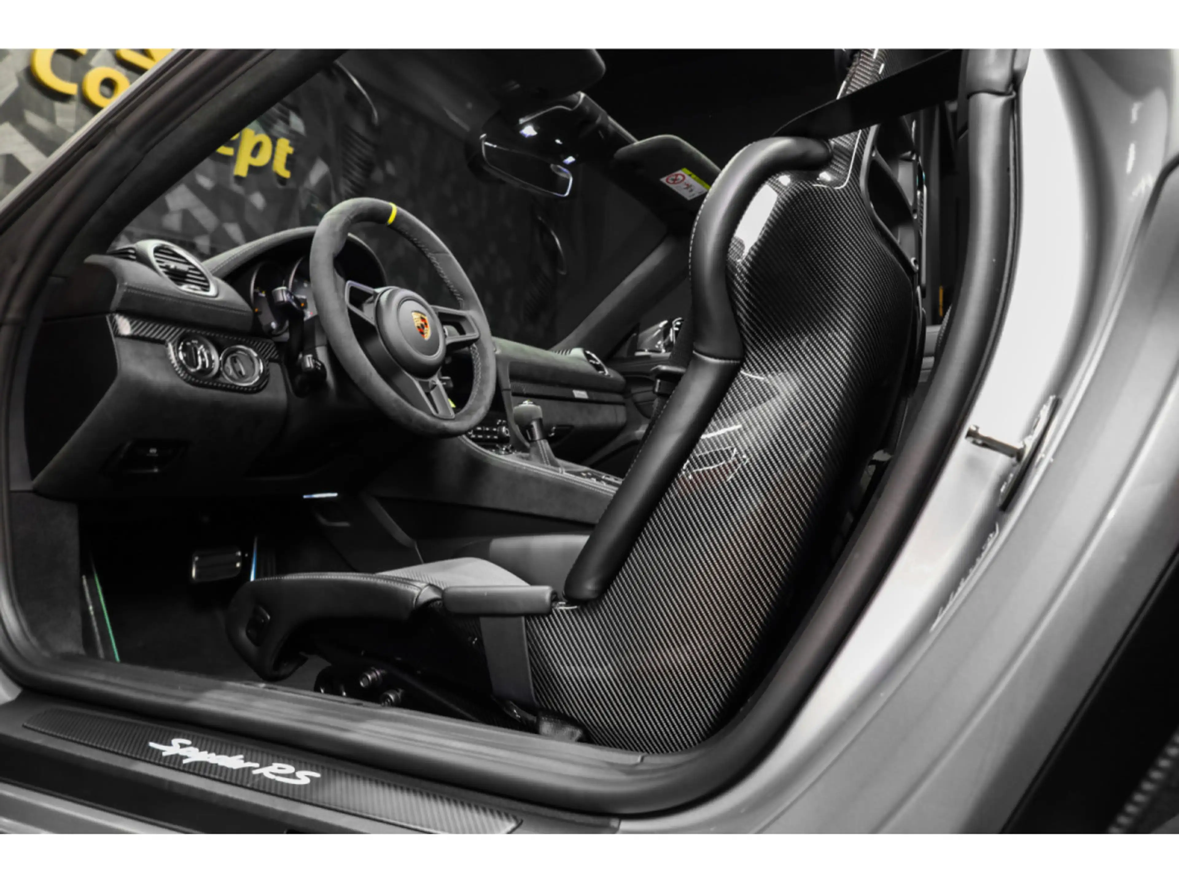 Porsche 718 Spyder RS PDK - PACK WEISSACH - ARGENT GT — photo 14