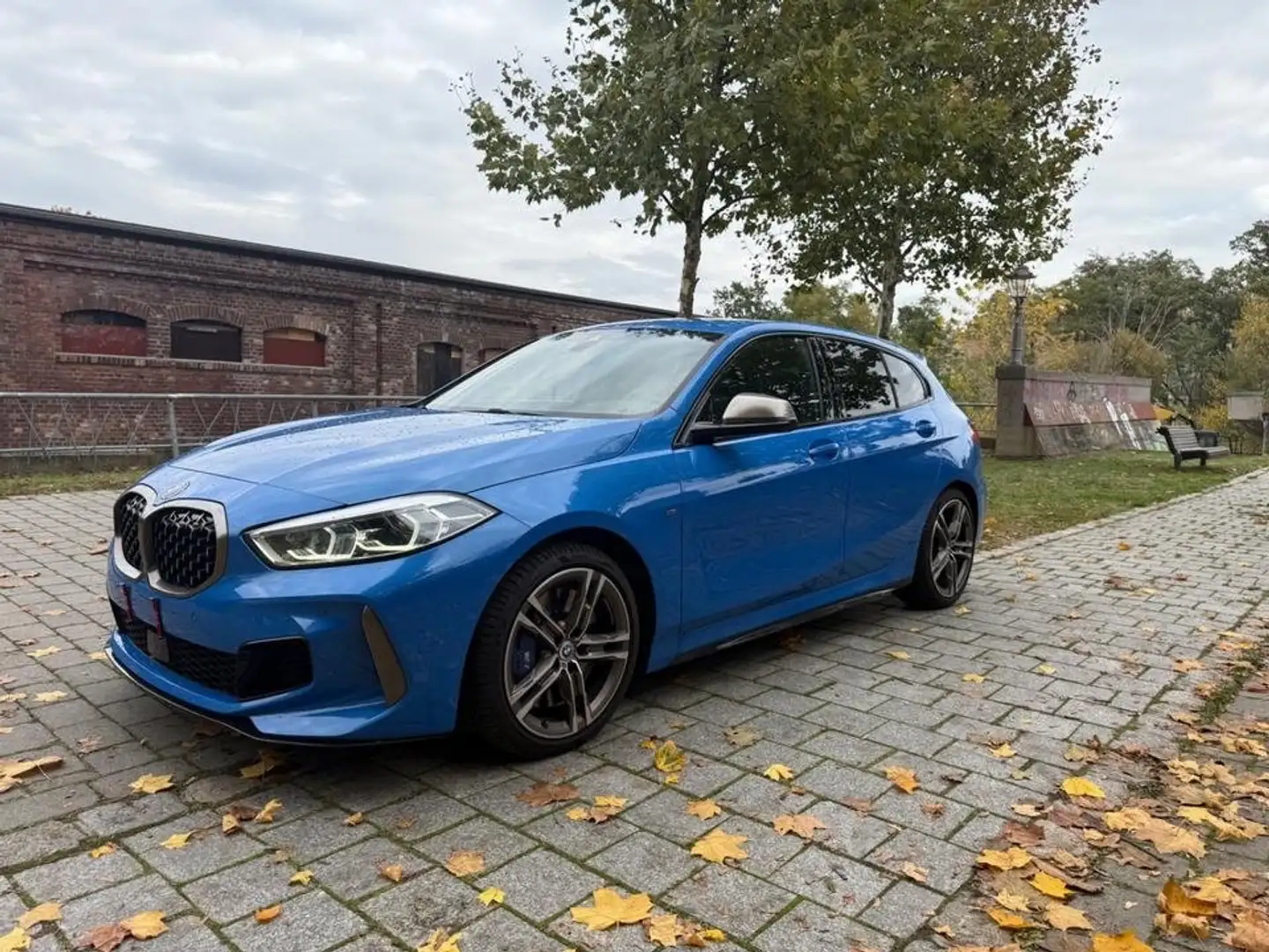 BMW 135 M135i xDrive HUD Pano Harman Kardon Azul - 2