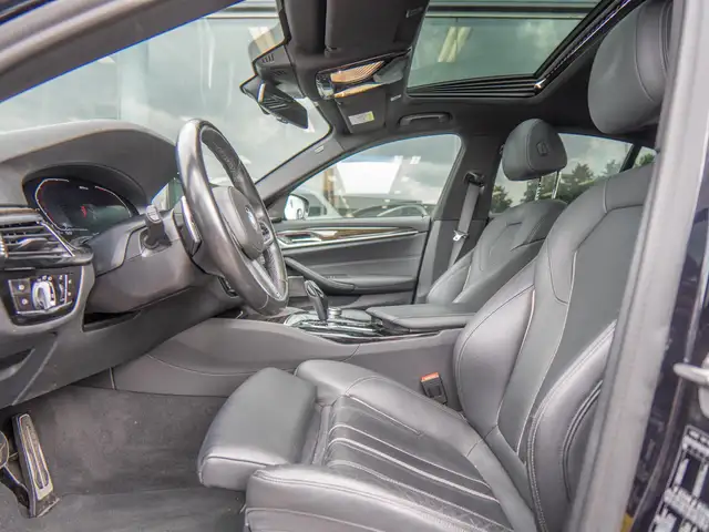 BMW 5 Series view 23