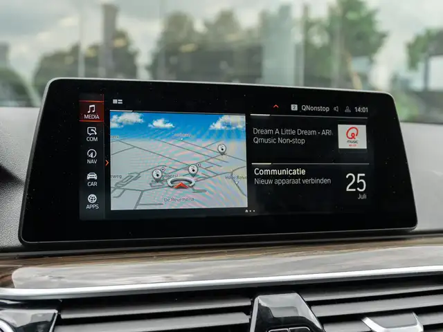 BMW 5 Series view 27