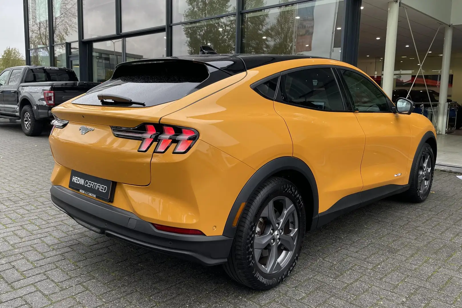 Ford Mustang Mach-E RWD 75 kWh | Technology Pack Plus | Panoramadak Naranja - 2