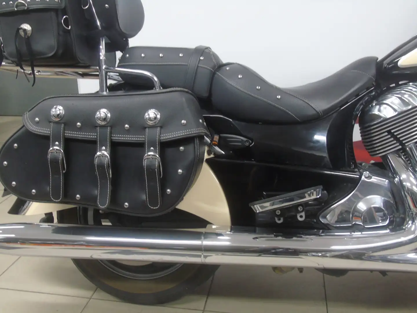 Indian Chief Negru - 2