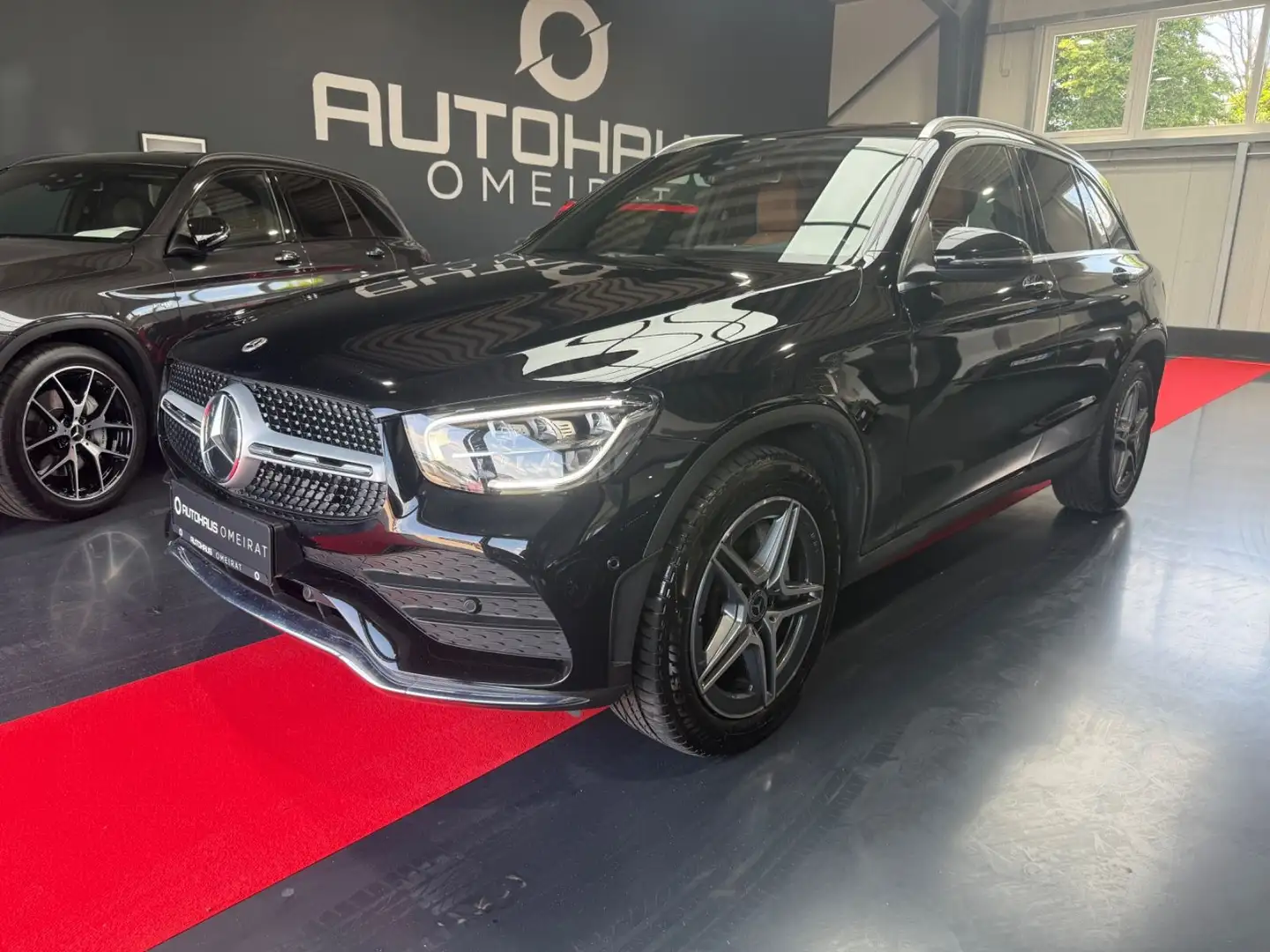 Mercedes-Benz GLC 220 d 4Matic AMG Line/R-Kamera/HUD/LED Schwarz - 1