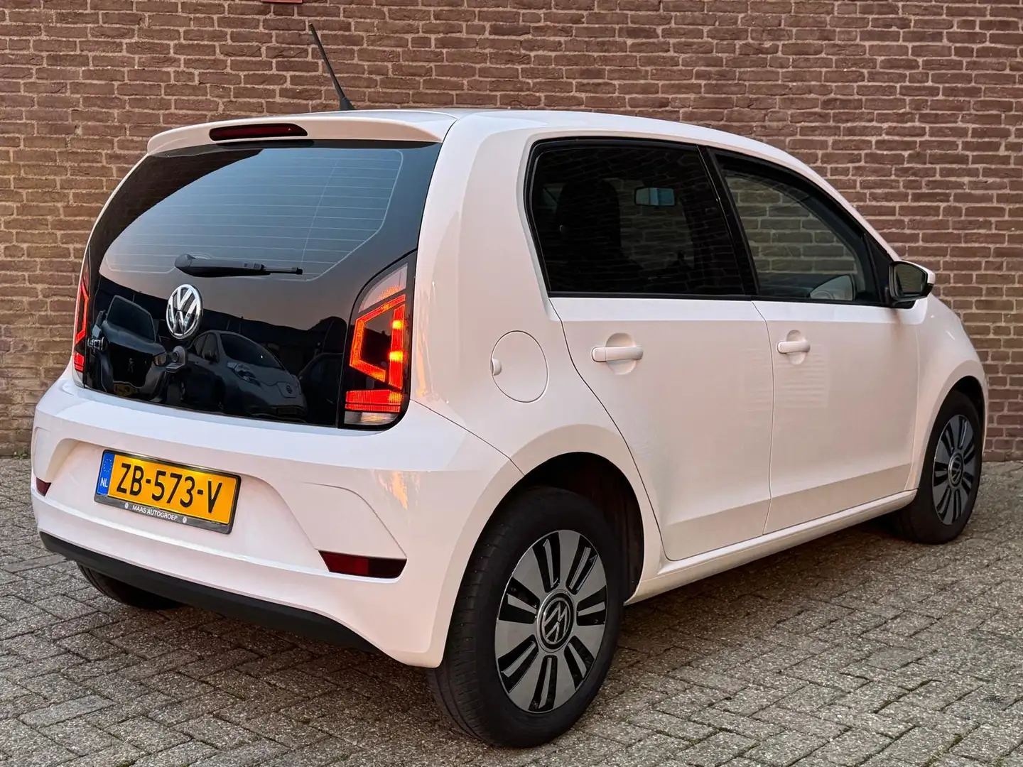 Volkswagen up! 1.0 BMT Move up! Airco Velgen Bluetooth DAB NL-Aut Blanc - 2